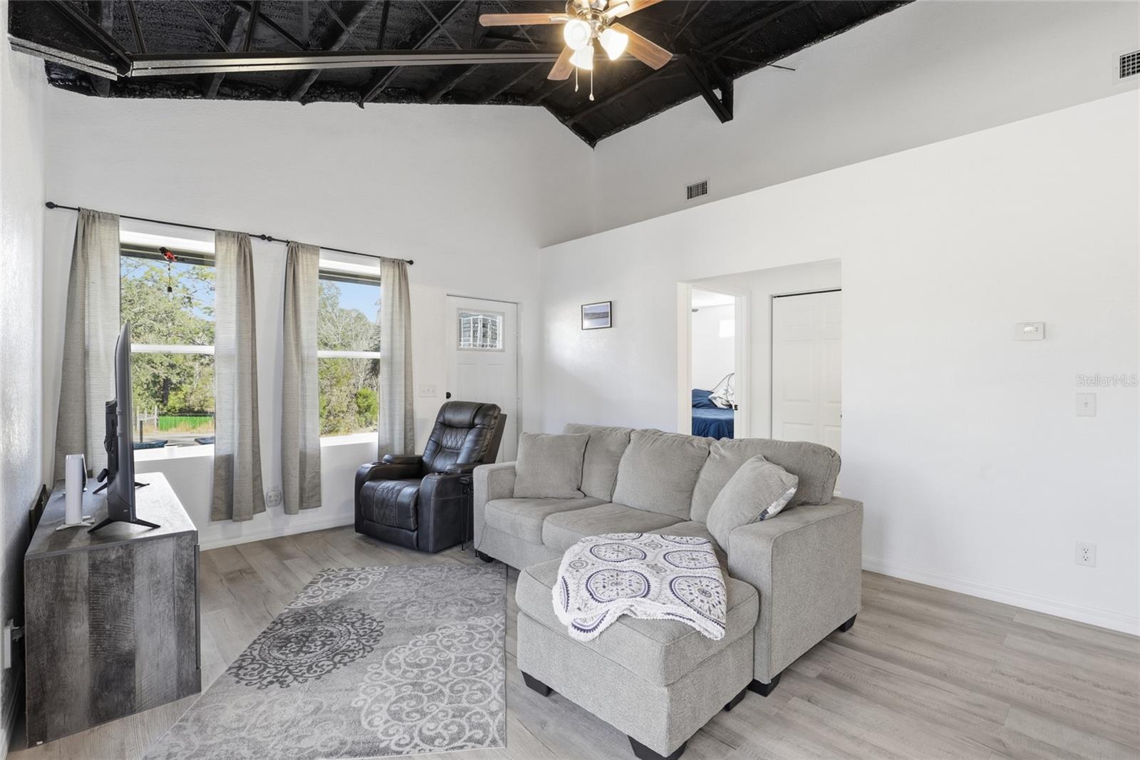 4030 NE 140TH CT, WILLISTON, FL — photo 7
