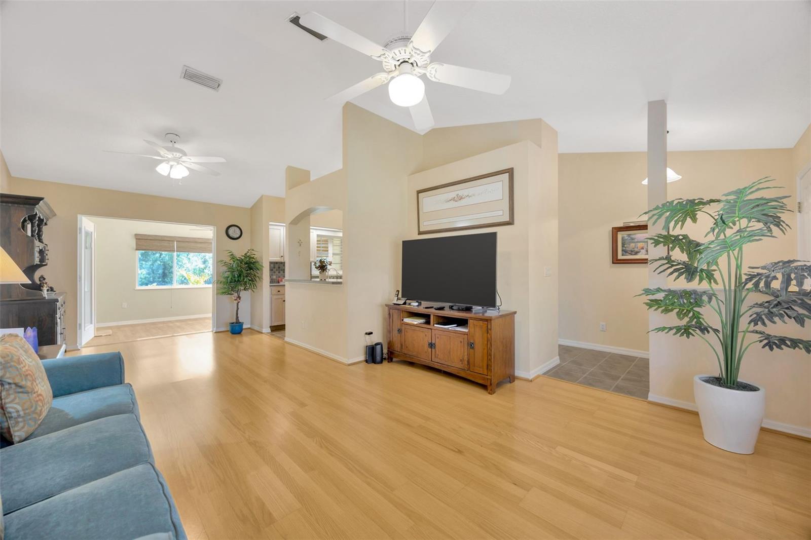 37157 FOXRUN PL, ZEPHYRHILLS, FL — photo 5
