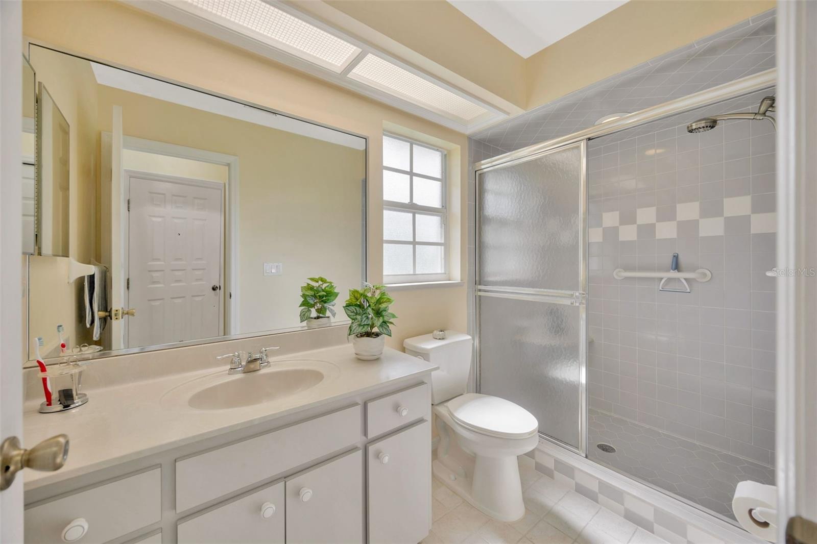 37157 FOXRUN PL, ZEPHYRHILLS, FL — photo 11