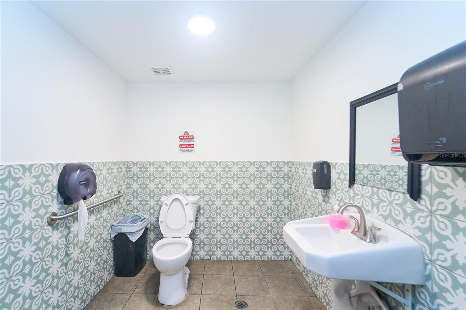 706 E BRANDON BLVD, BRANDON, FL — photo 12