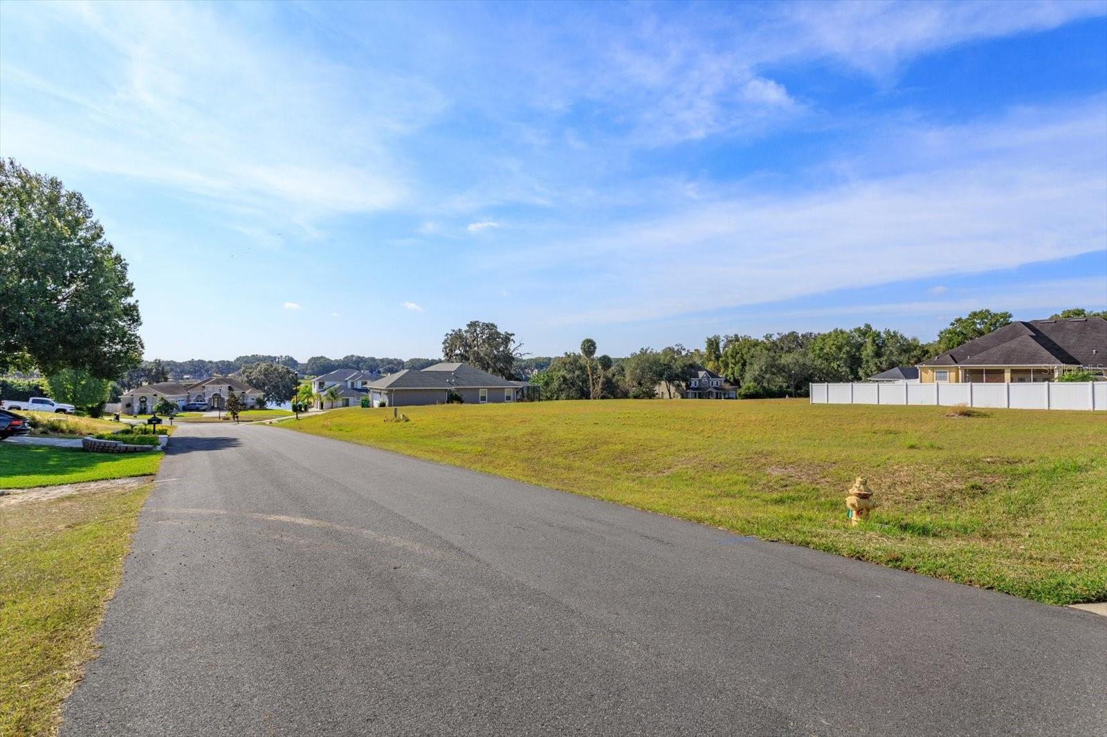 1112 MYRTLE BREEZES CT, FRUITLAND PARK, FL