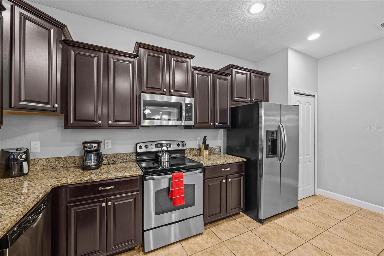 9117 EL CARO LN, DAVENPORT, FL — photo 12