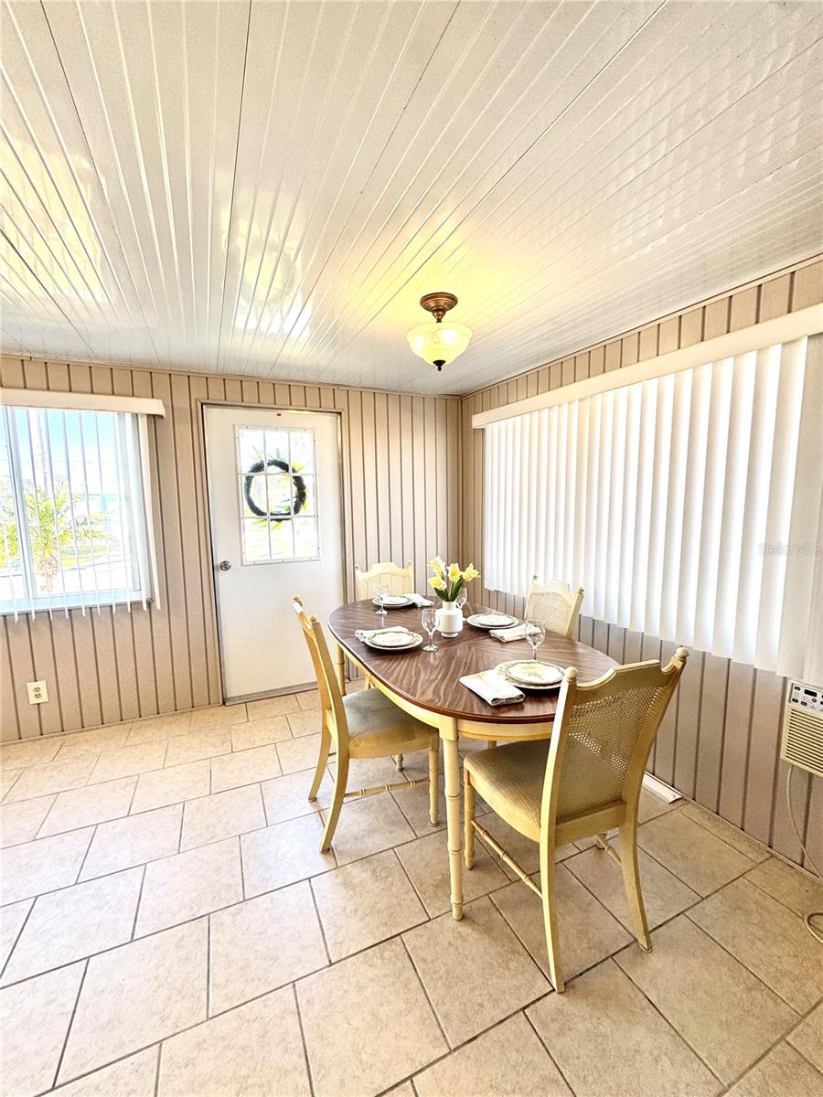340 PEACE MNR, PALMETTO, FL — photo 2