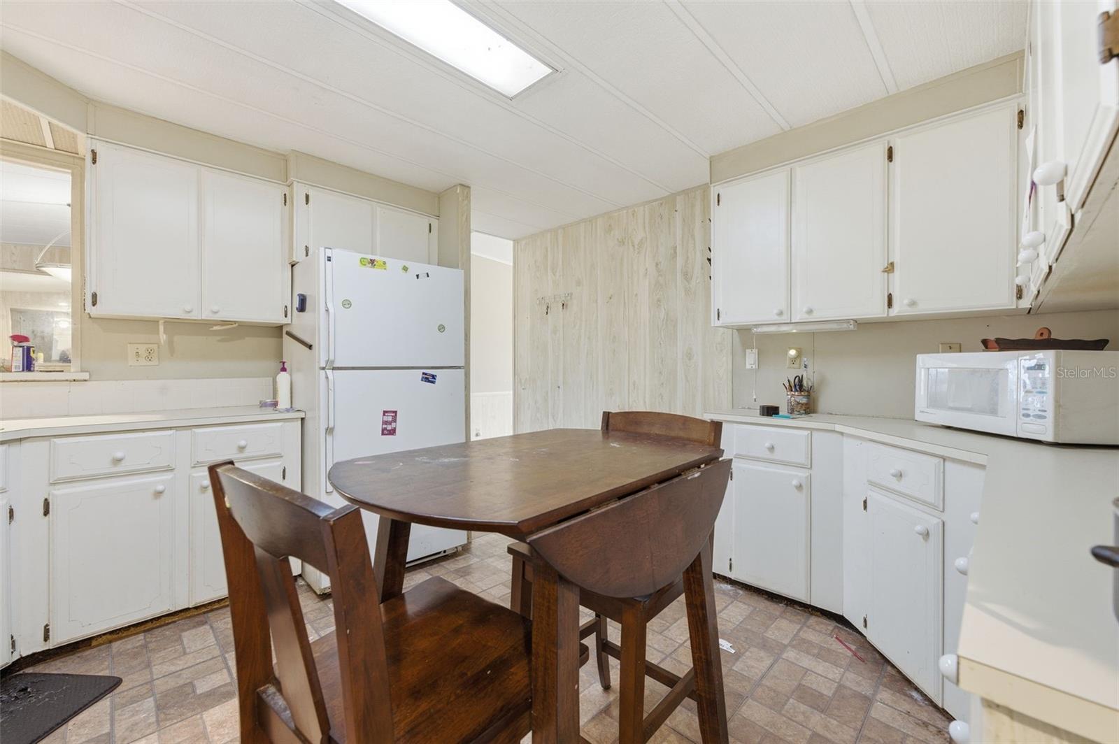 8045 INDIAN TRAIL RD, WEEKI WACHEE, FL — photo 9