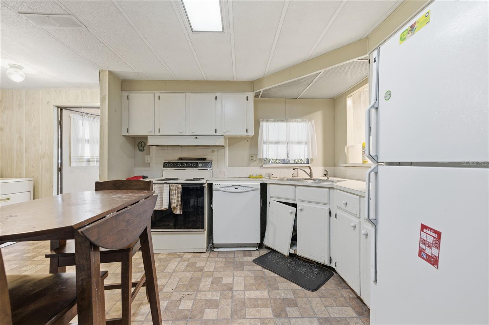 8045 INDIAN TRAIL RD, WEEKI WACHEE, FL — photo 12