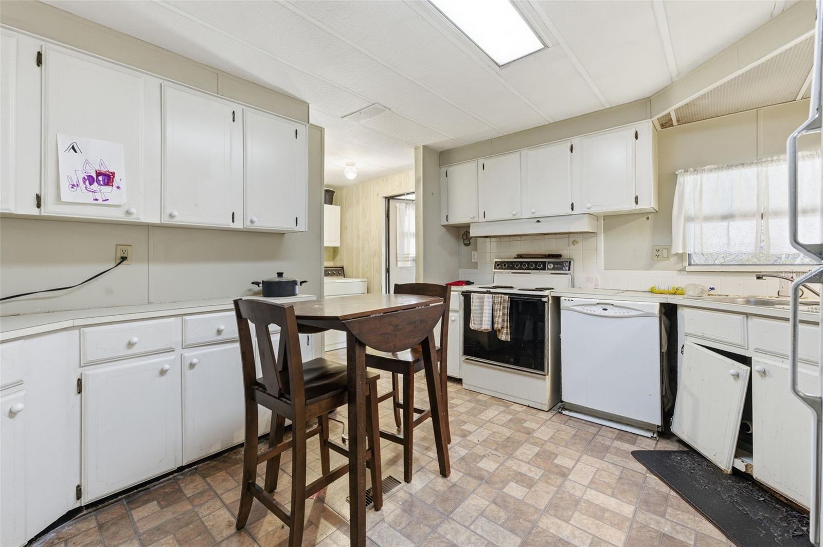 8045 INDIAN TRAIL RD, WEEKI WACHEE, FL — photo 13