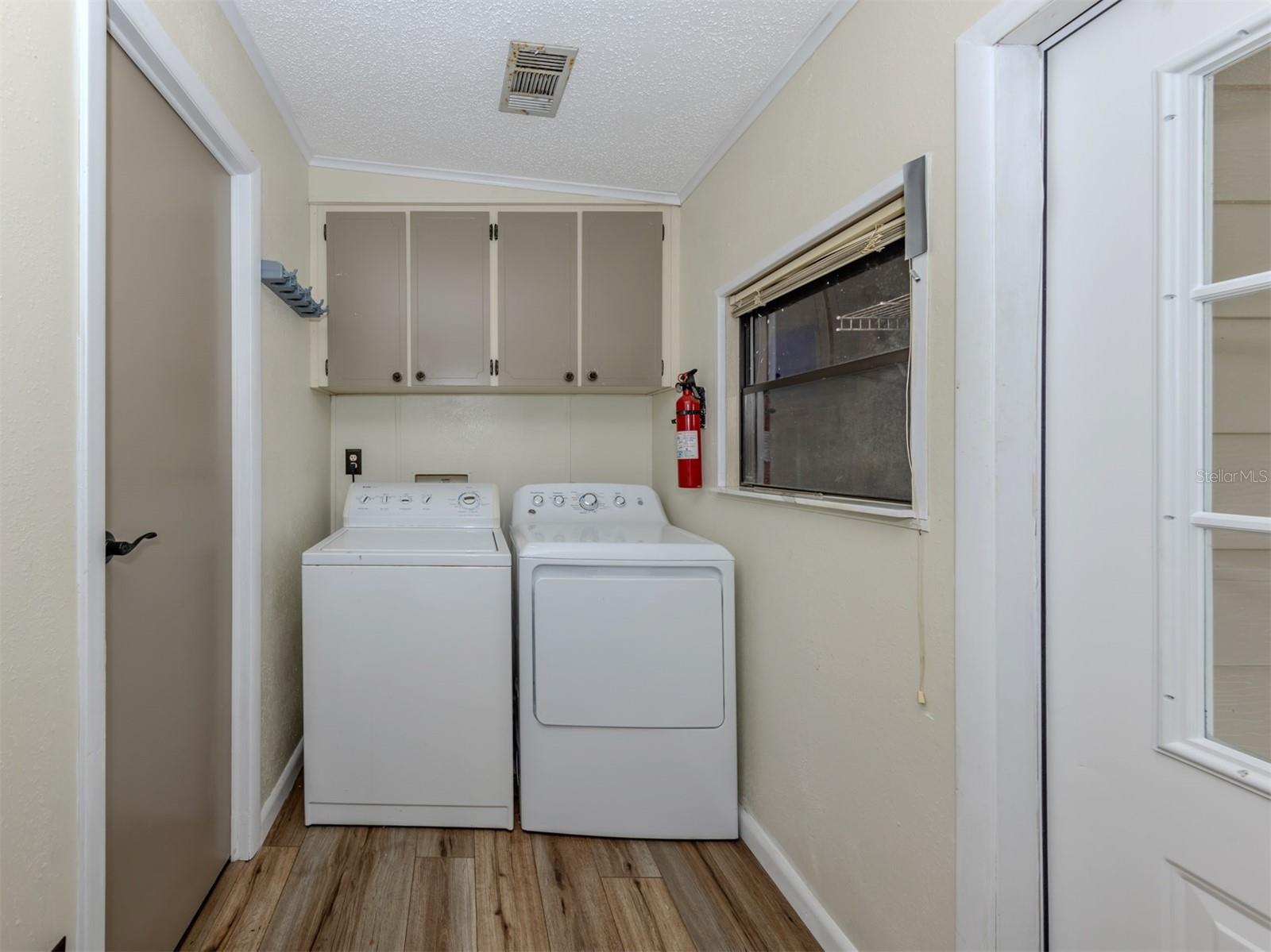 397 CATAMARAN CT, NORTH PORT, FL — photo 9