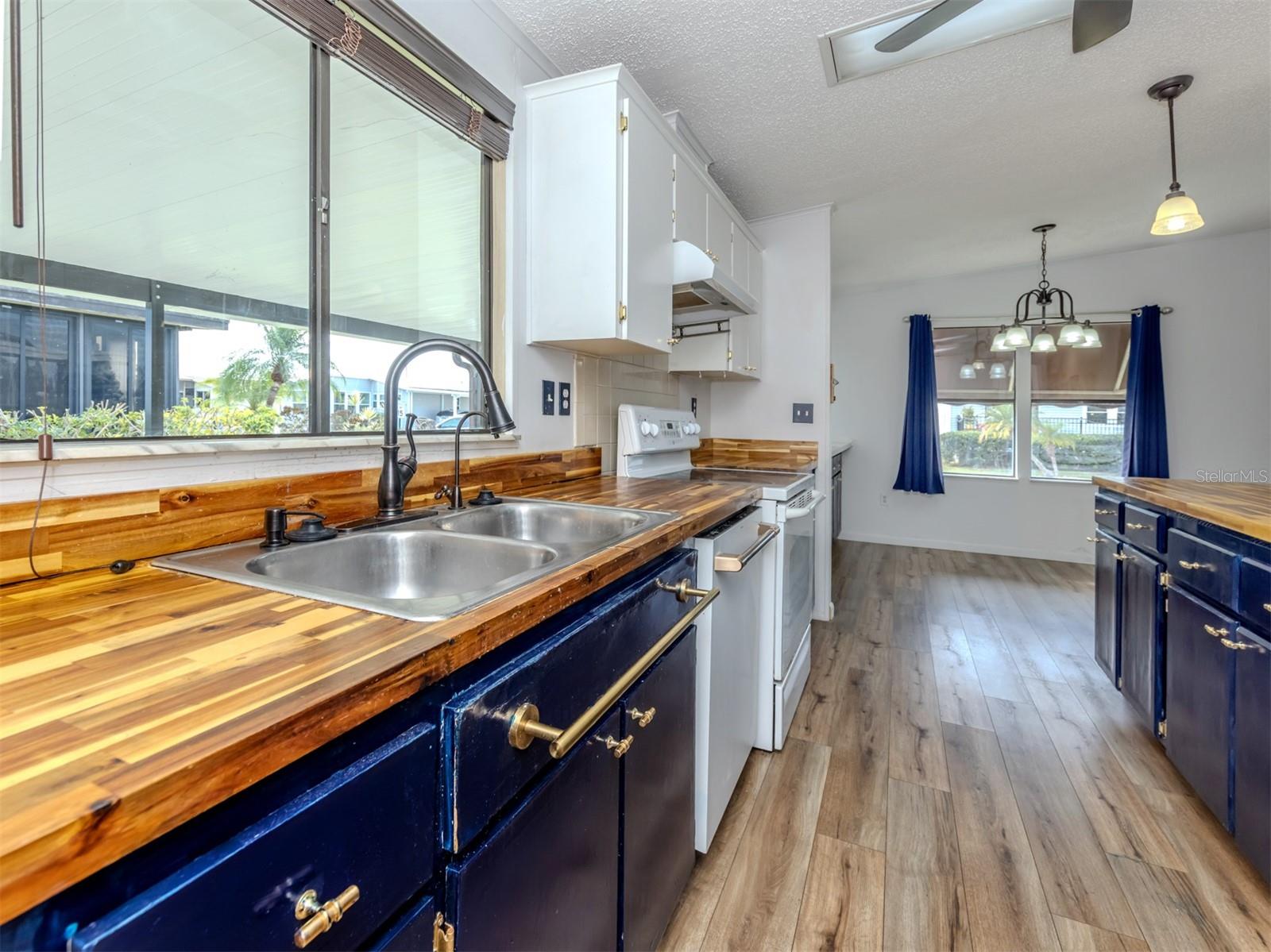 397 CATAMARAN CT, NORTH PORT, FL — photo 12