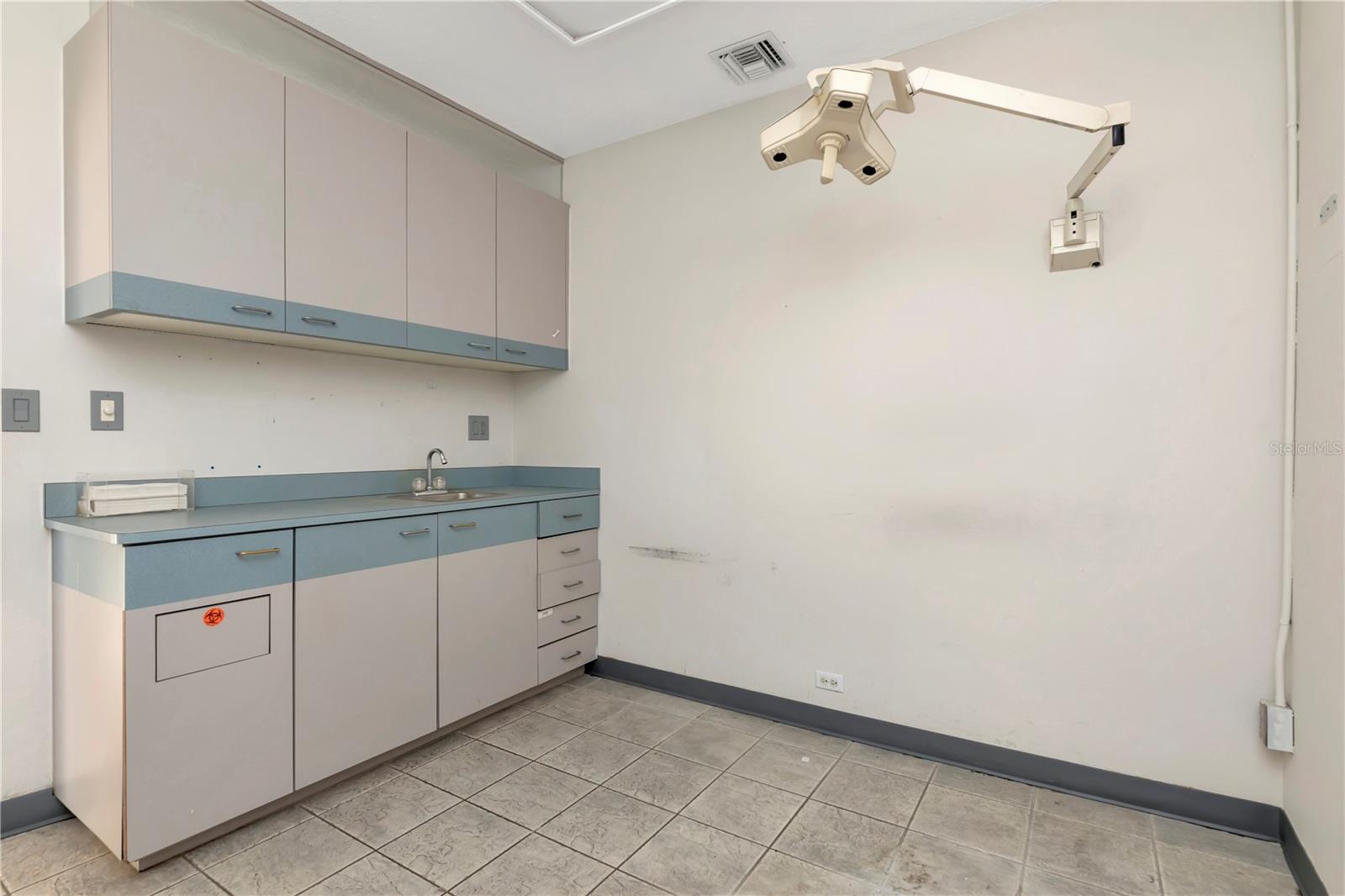 1201 S MYRTLE AVE, CLEARWATER, FL — photo 15