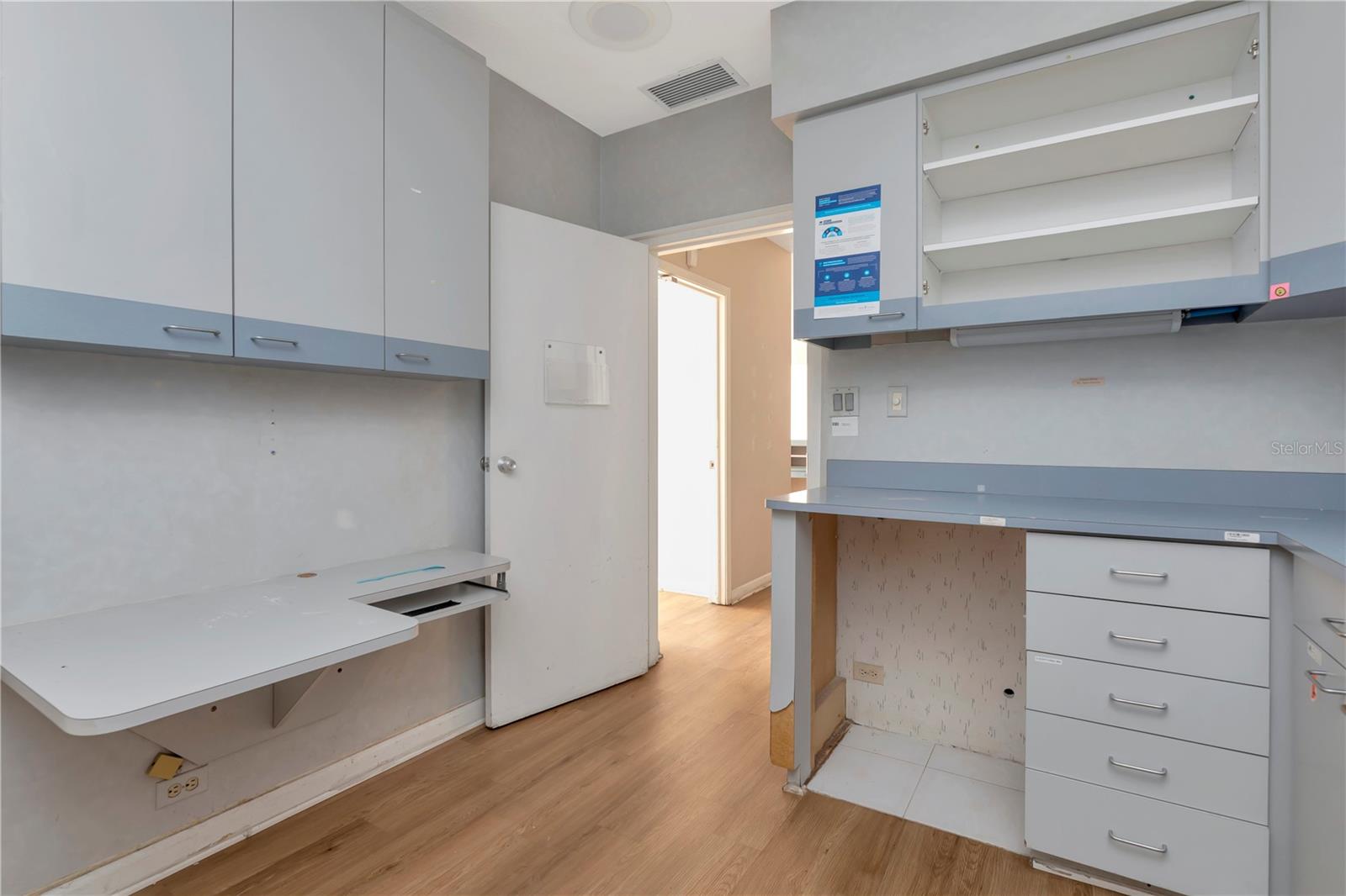 1201 S MYRTLE AVE, CLEARWATER, FL — photo 28