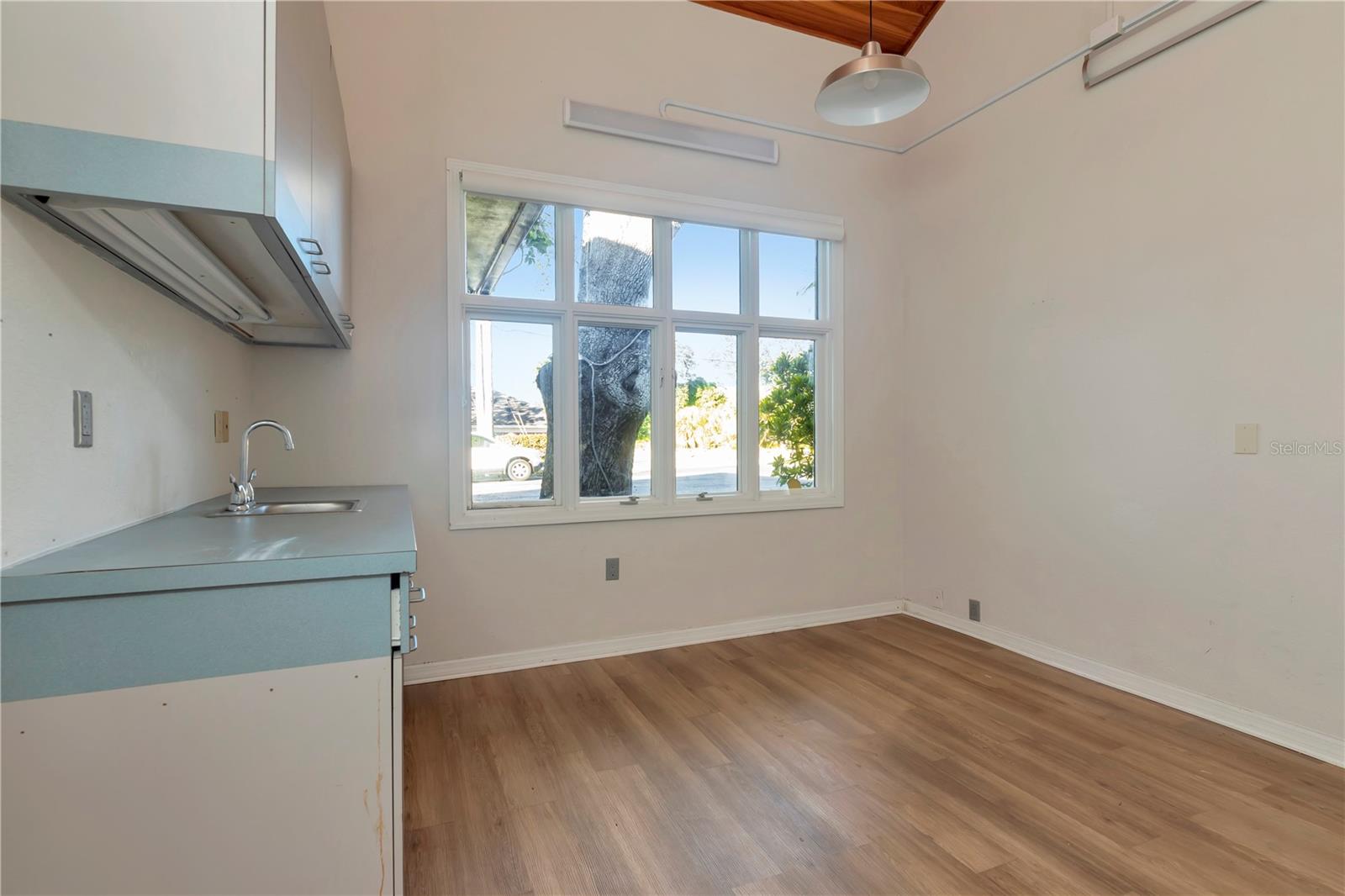 1201 S MYRTLE AVE, CLEARWATER, FL — photo 31