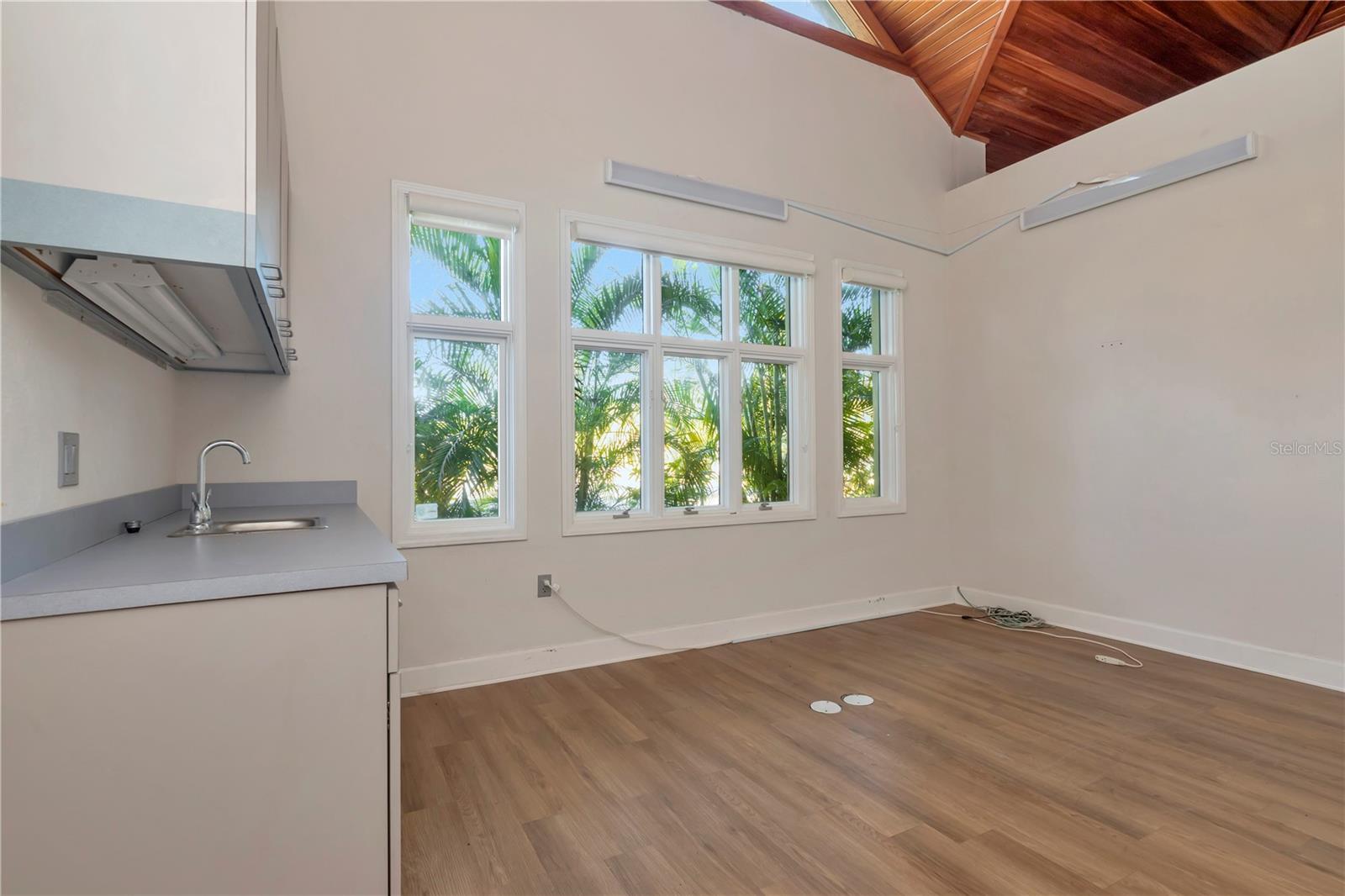 1201 S MYRTLE AVE, CLEARWATER, FL — photo 35