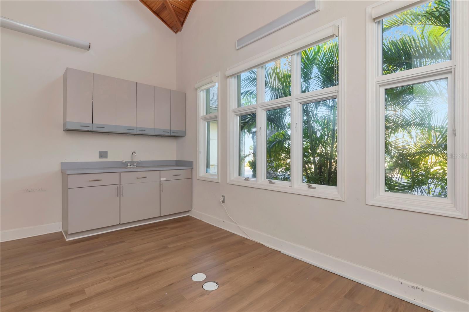 1201 S MYRTLE AVE, CLEARWATER, FL — photo 36