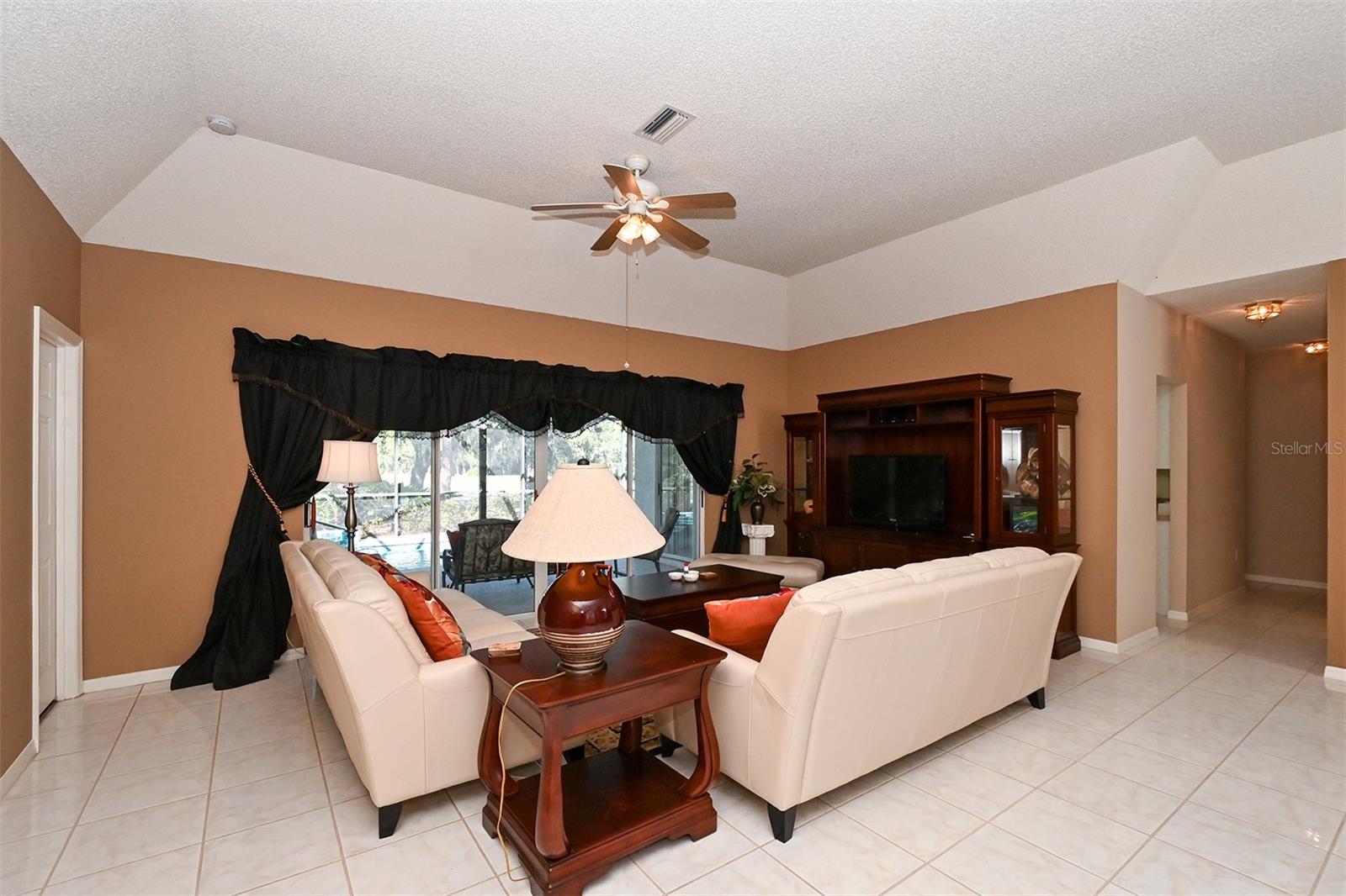 3866 SURREY CT, SARASOTA, FL — photo 8