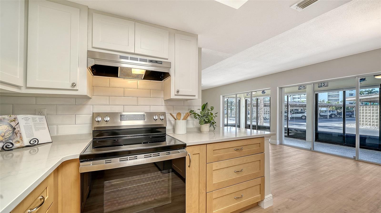 101 WHISPERING SANDS DR #107, SARASOTA, FL — photo 25