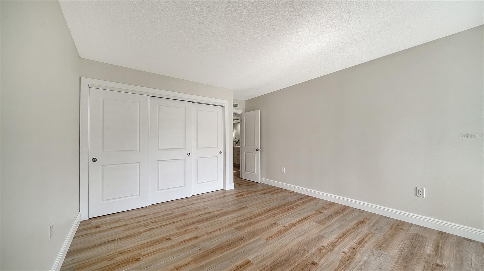 101 WHISPERING SANDS DR #107, SARASOTA, FL — photo 37