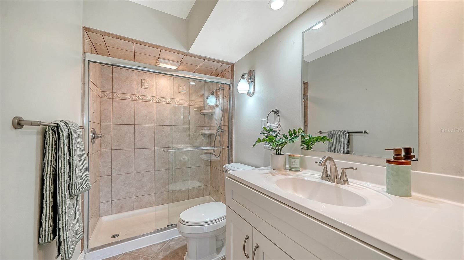 101 WHISPERING SANDS DR #107, SARASOTA, FL — photo 38