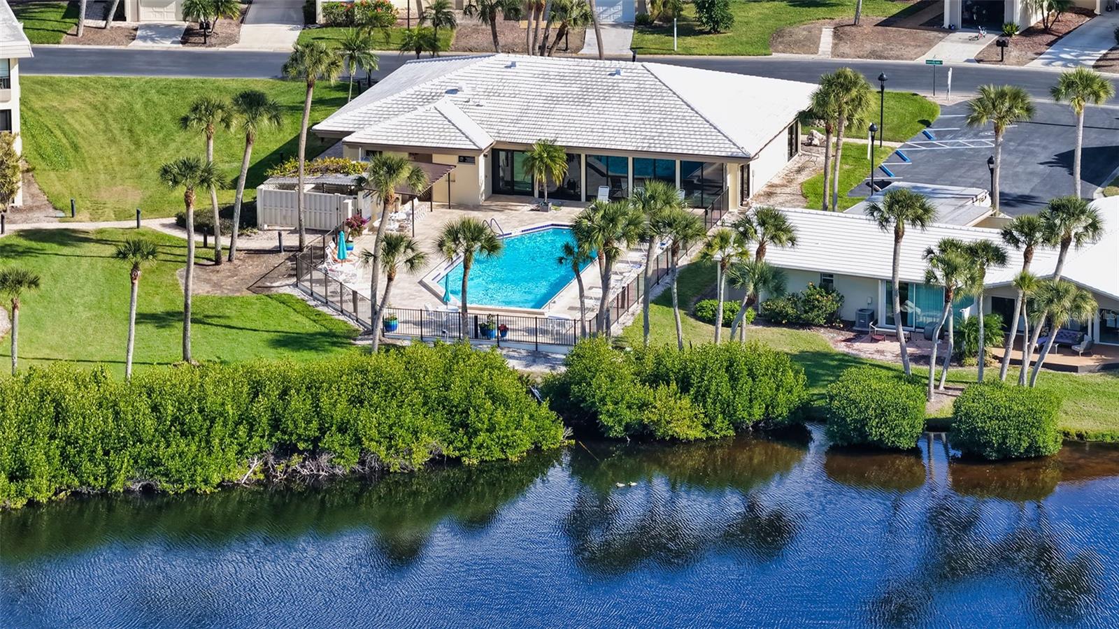 101 WHISPERING SANDS DR #107, SARASOTA, FL — photo 41