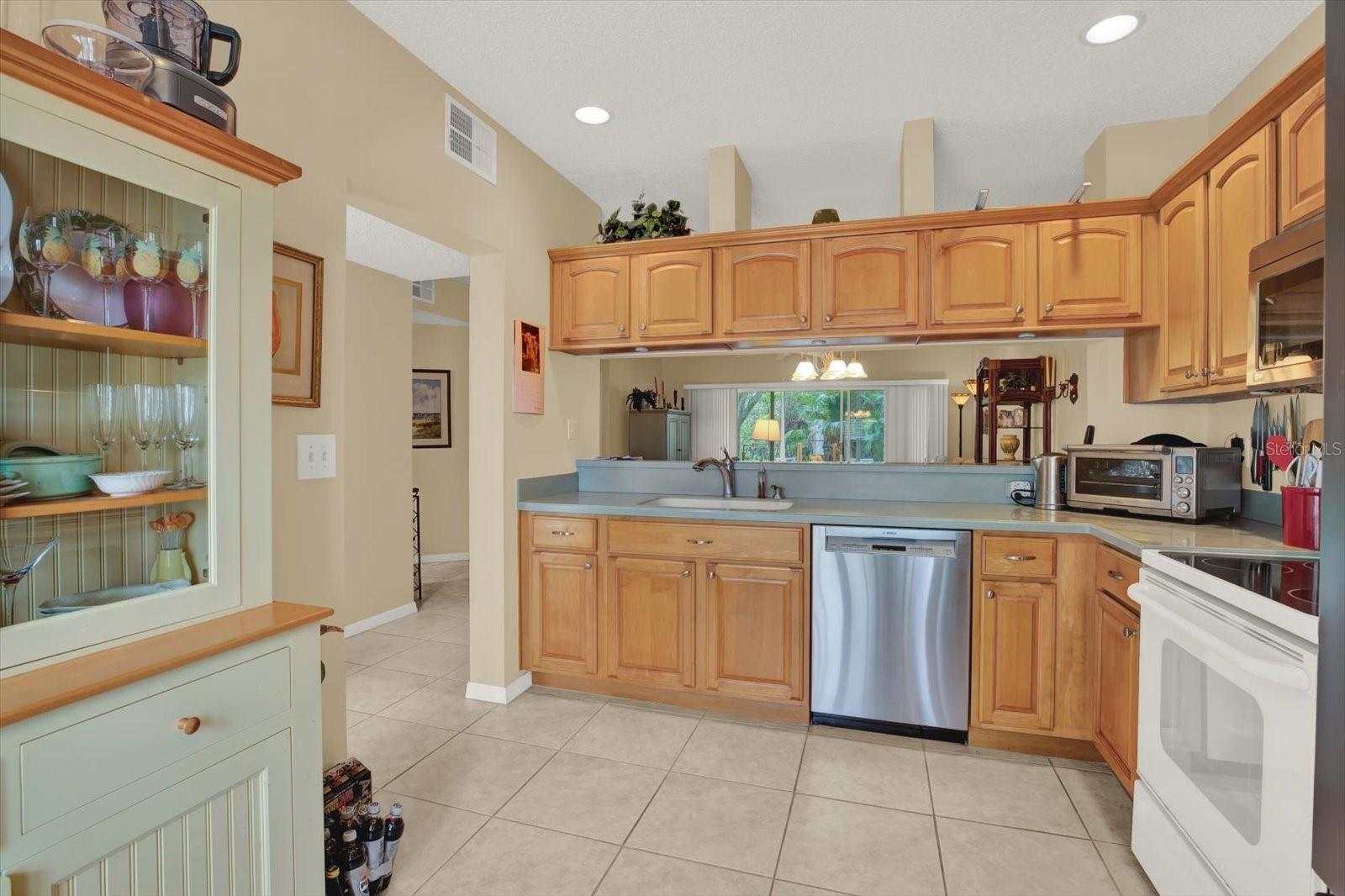 14880 SHIPWATCH TRCE #1912, LARGO, FL — photo 6