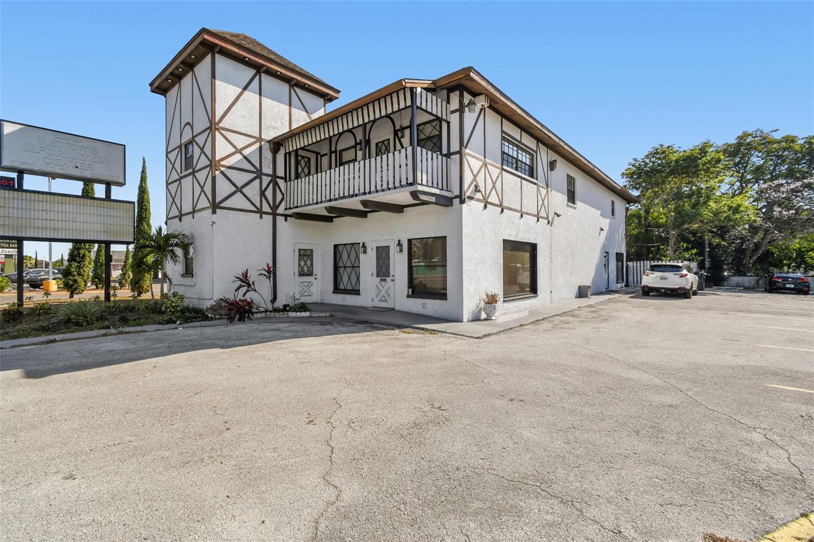 3601 E BUSCH BLVD, TAMPA, FL — photo 2
