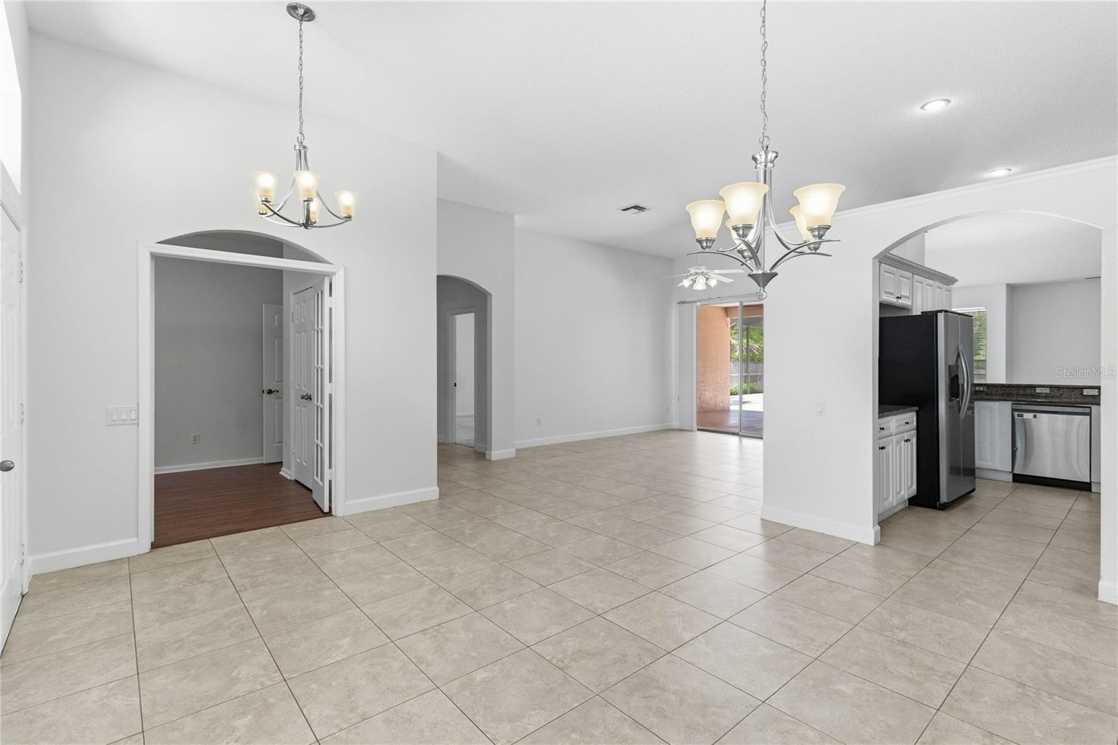 124 BLUE CREEK DR, WINTER SPRINGS, FL — photo 9