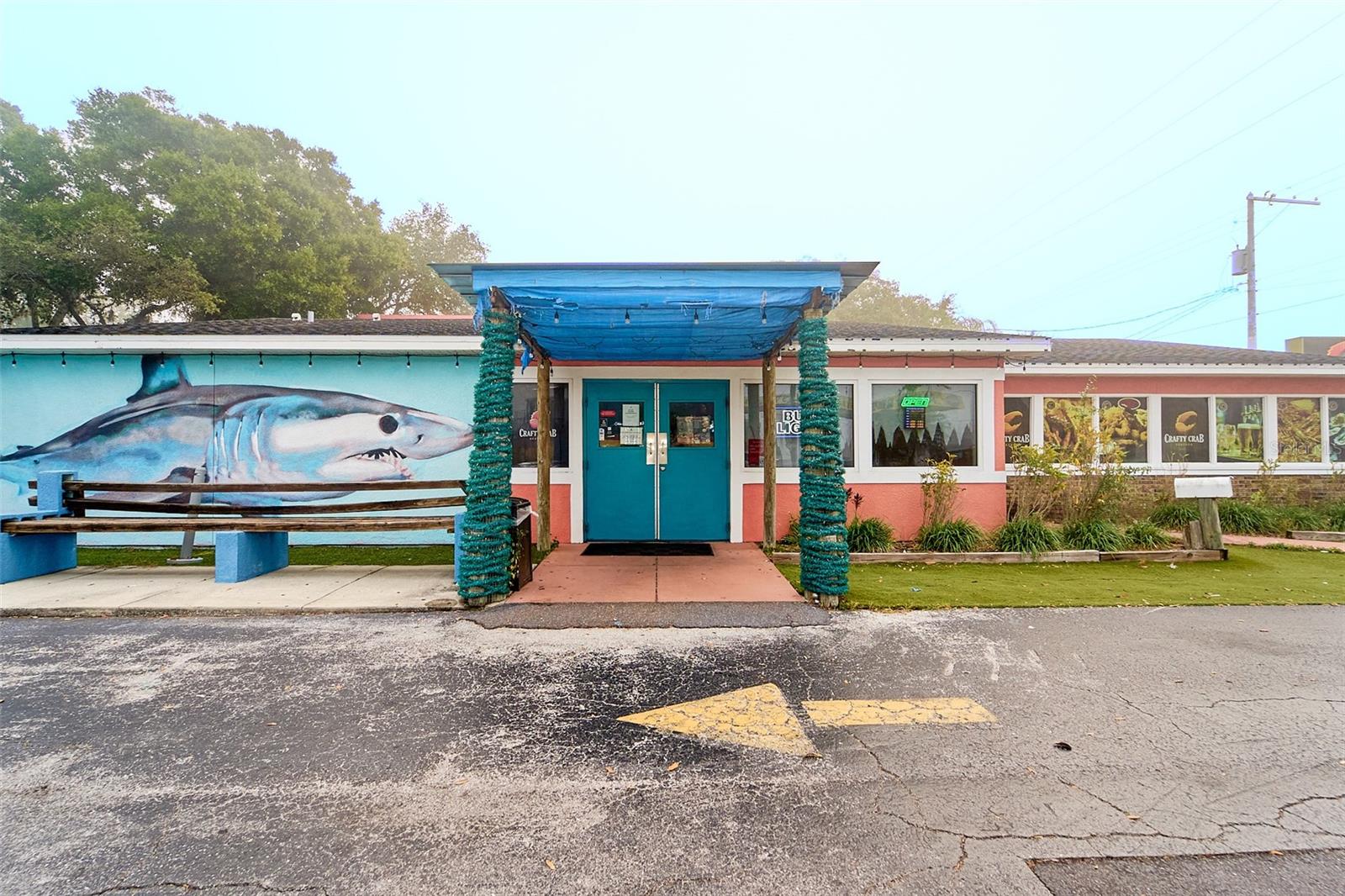 704 E BRANDON BLVD, BRANDON, FL