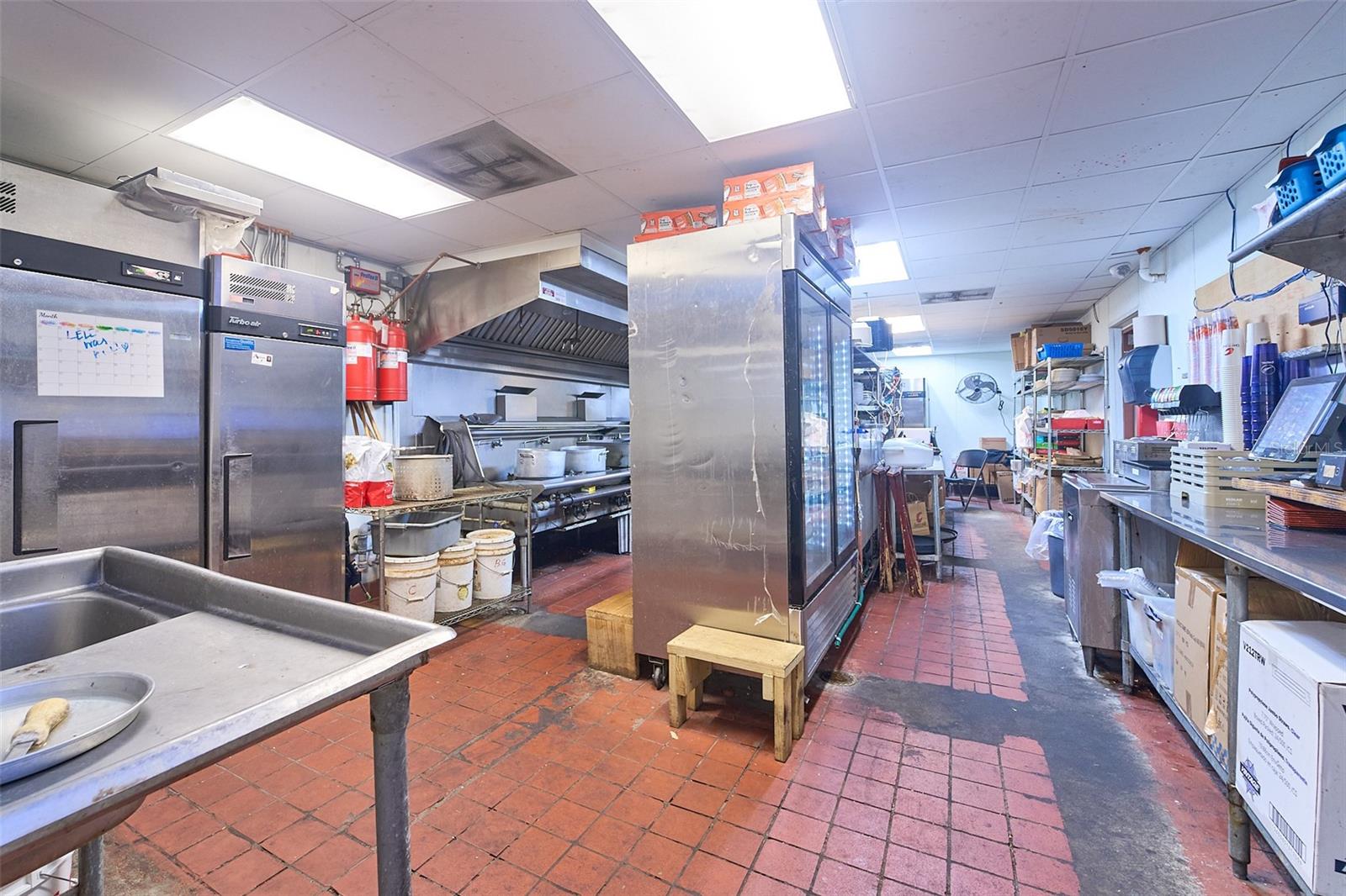 704 E BRANDON BLVD, BRANDON, FL — photo 27