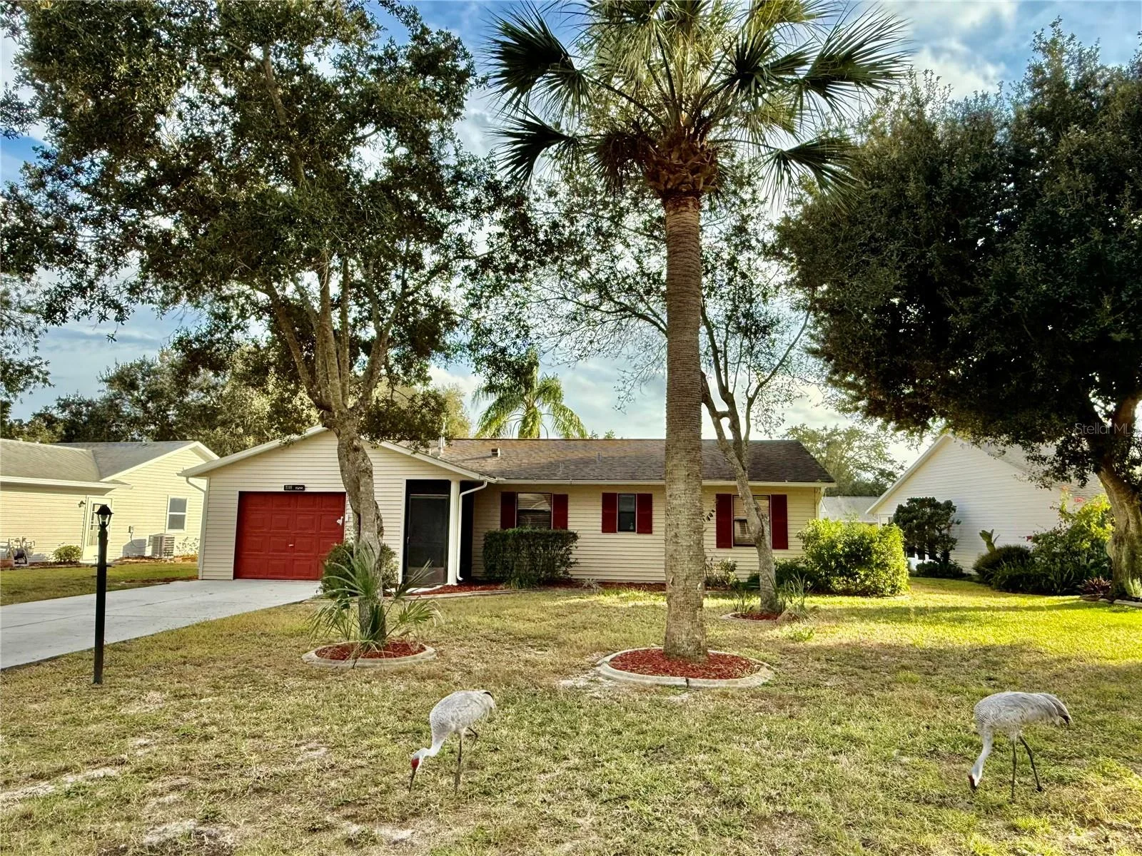 2105 GREENLAW CT #2105, LEESBURG, FL — photo 1