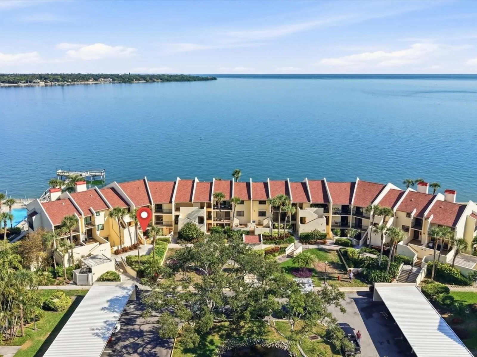 7520 SUNSHINE SKYWAY LN S #T19, ST PETERSBURG, FL — photo 1
