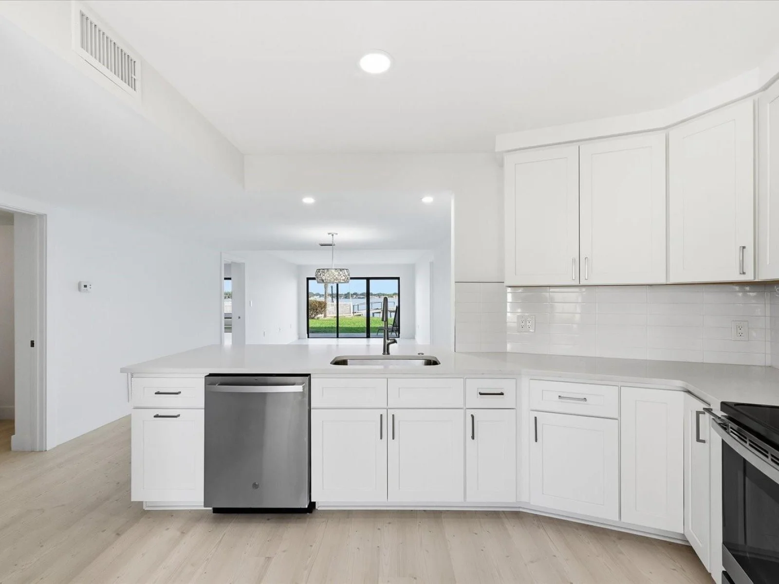 7520 SUNSHINE SKYWAY LN S #T19, ST PETERSBURG, FL — photo 22
