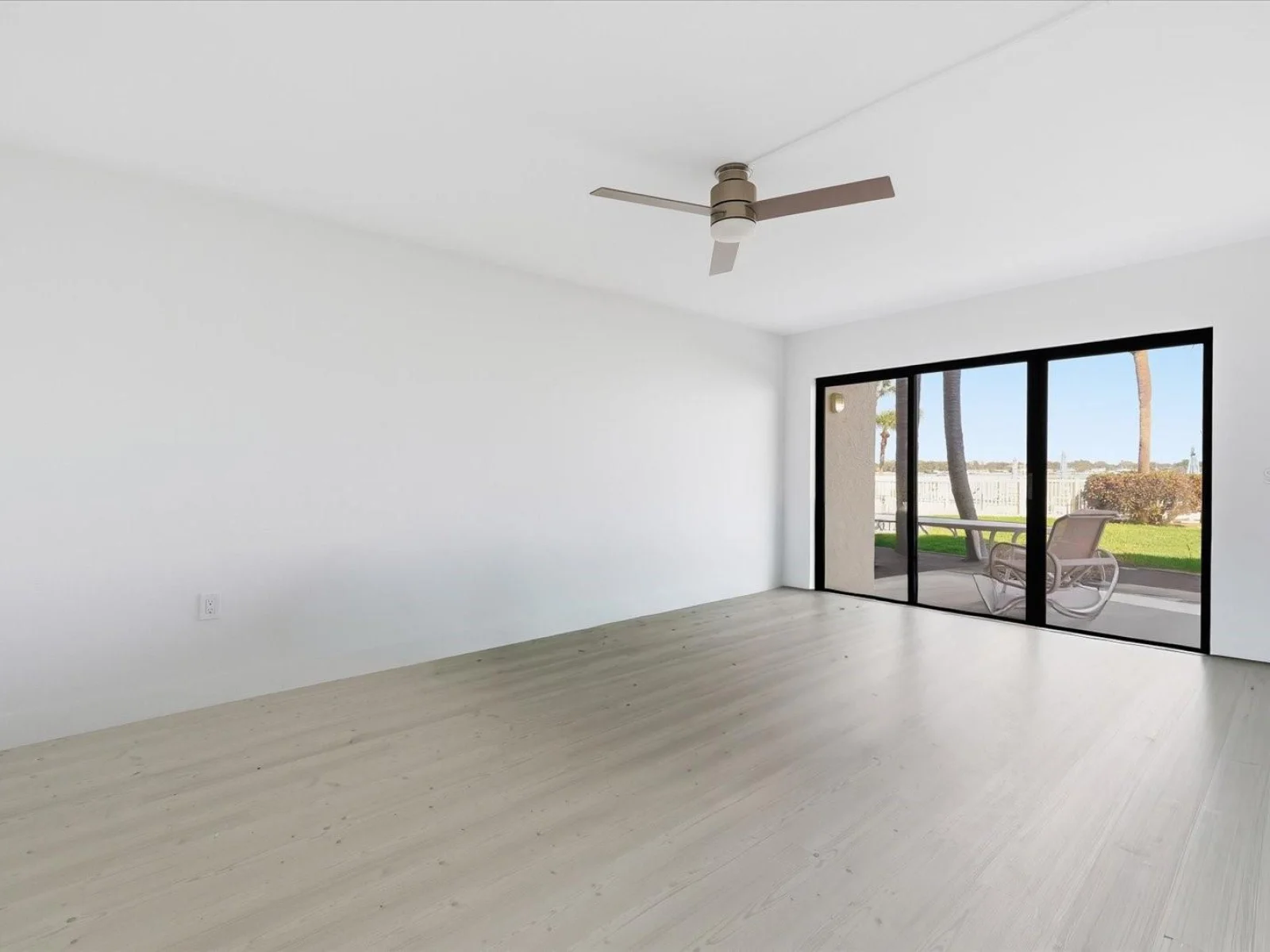 7520 SUNSHINE SKYWAY LN S #T19, ST PETERSBURG, FL — photo 28