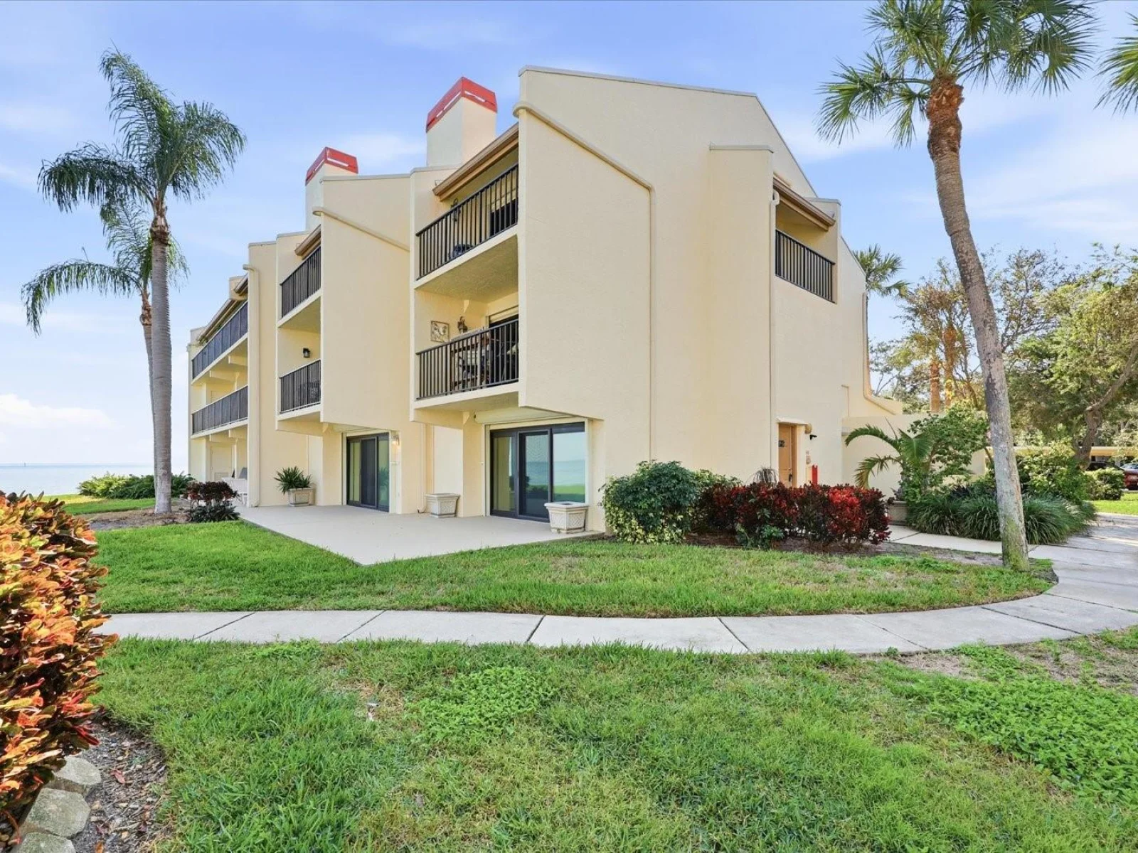 7520 SUNSHINE SKYWAY LN S #T19, ST PETERSBURG, FL — photo 47