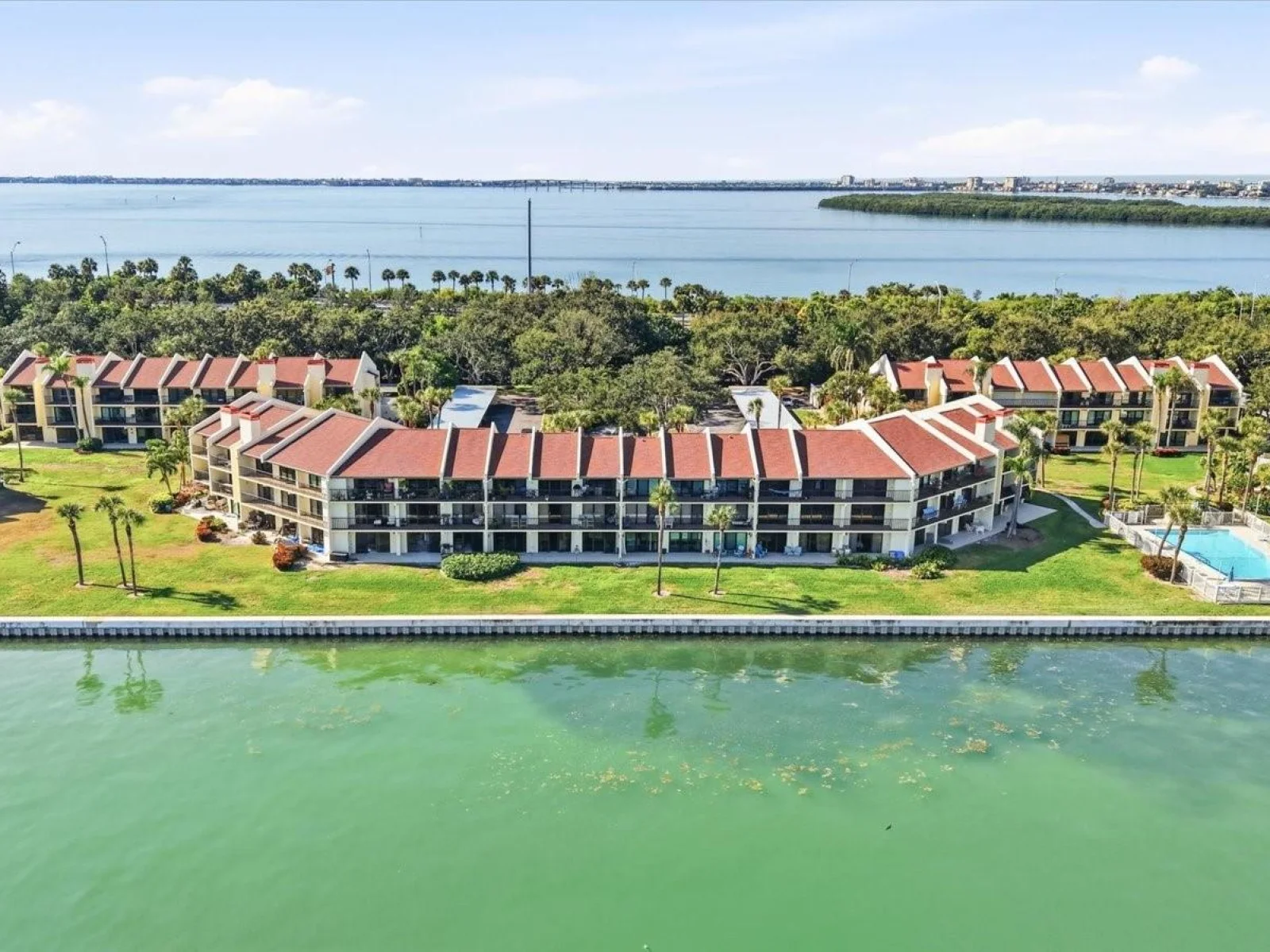 7520 SUNSHINE SKYWAY LN S #T19, ST PETERSBURG, FL — photo 3