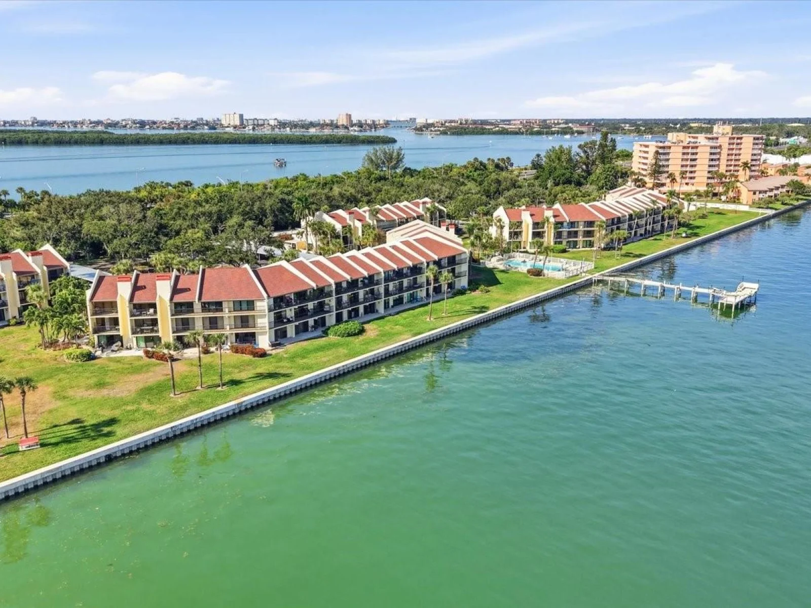 7520 SUNSHINE SKYWAY LN S #T19, ST PETERSBURG, FL — photo 49