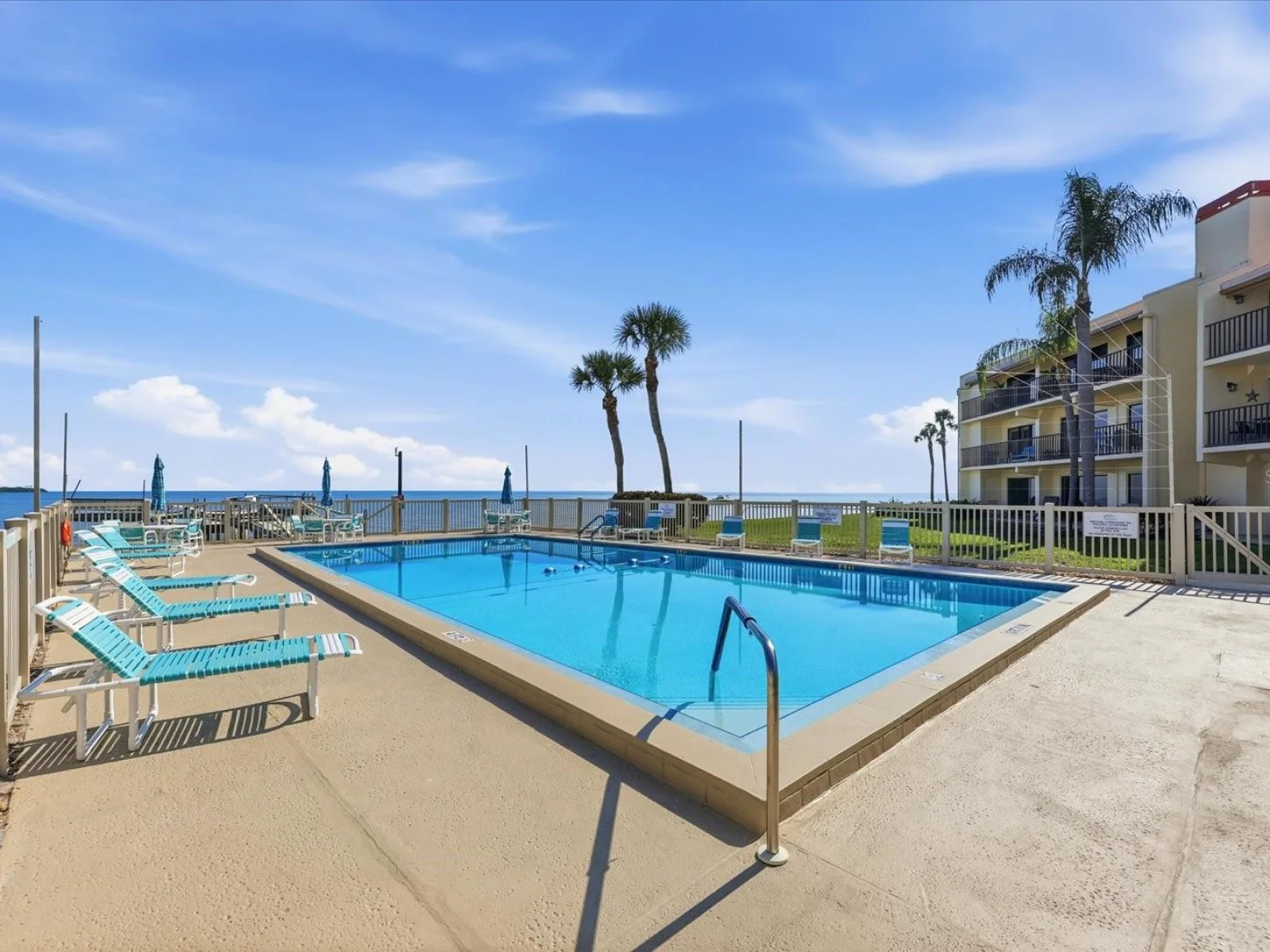7520 SUNSHINE SKYWAY LN S #T19, ST PETERSBURG, FL — photo 54