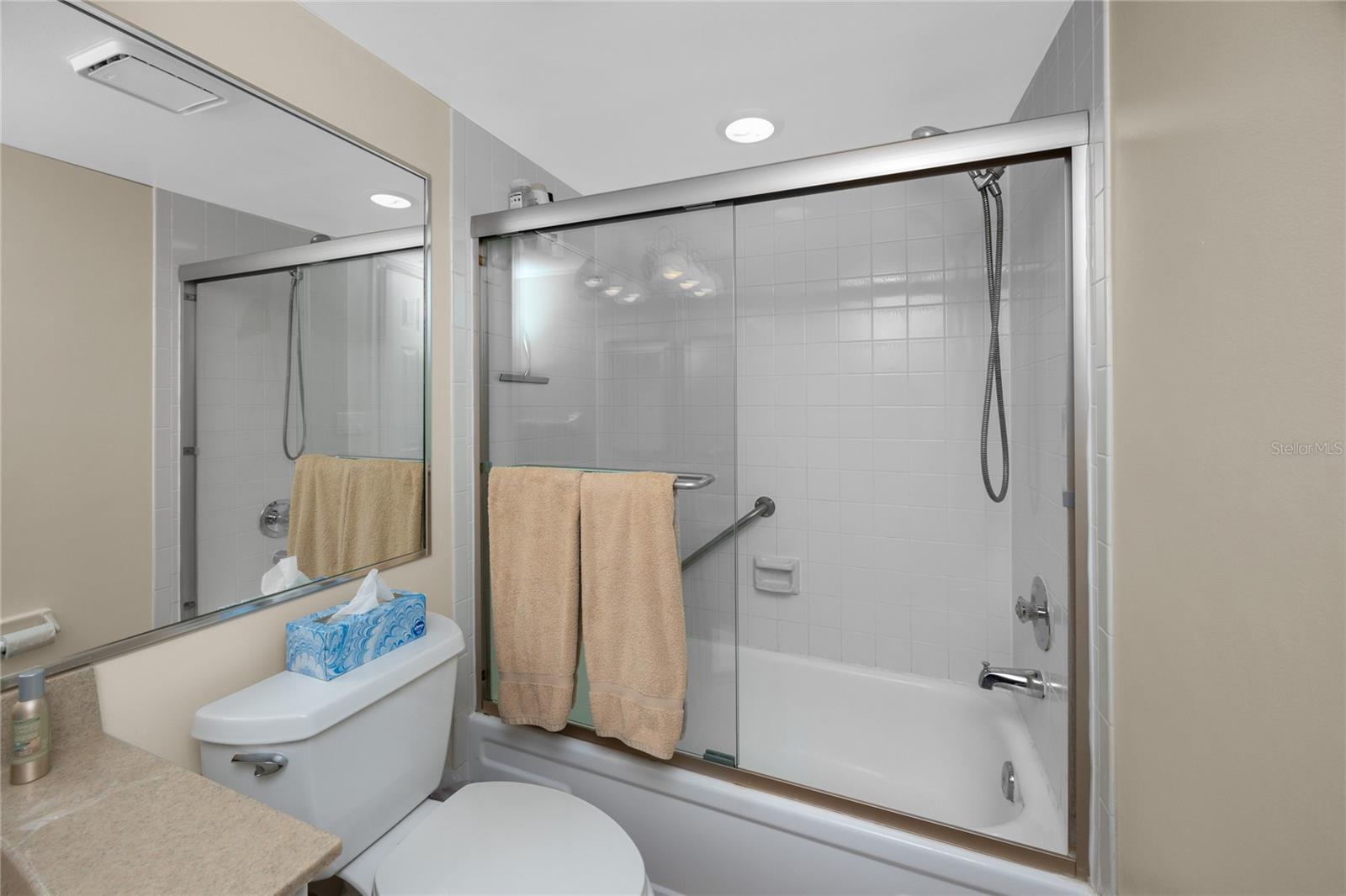 2737 ENTERPRISE RD E #112, CLEARWATER, FL — photo 32