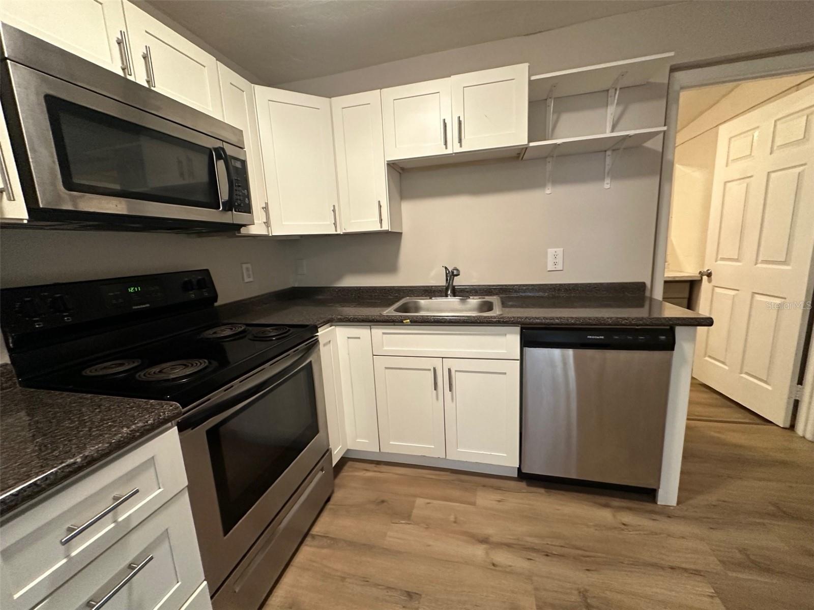 657 NE WALDO RD, GAINESVILLE, FL — photo 15