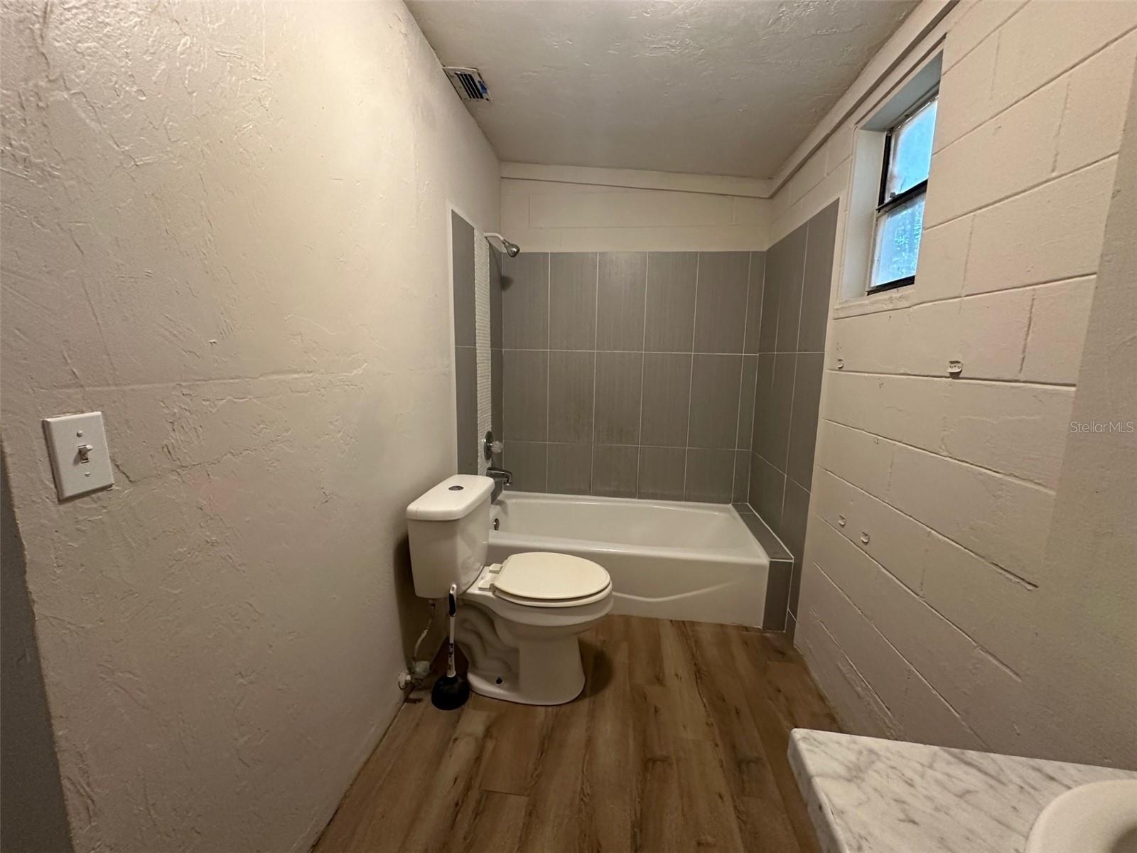 657 NE WALDO RD, GAINESVILLE, FL — photo 17