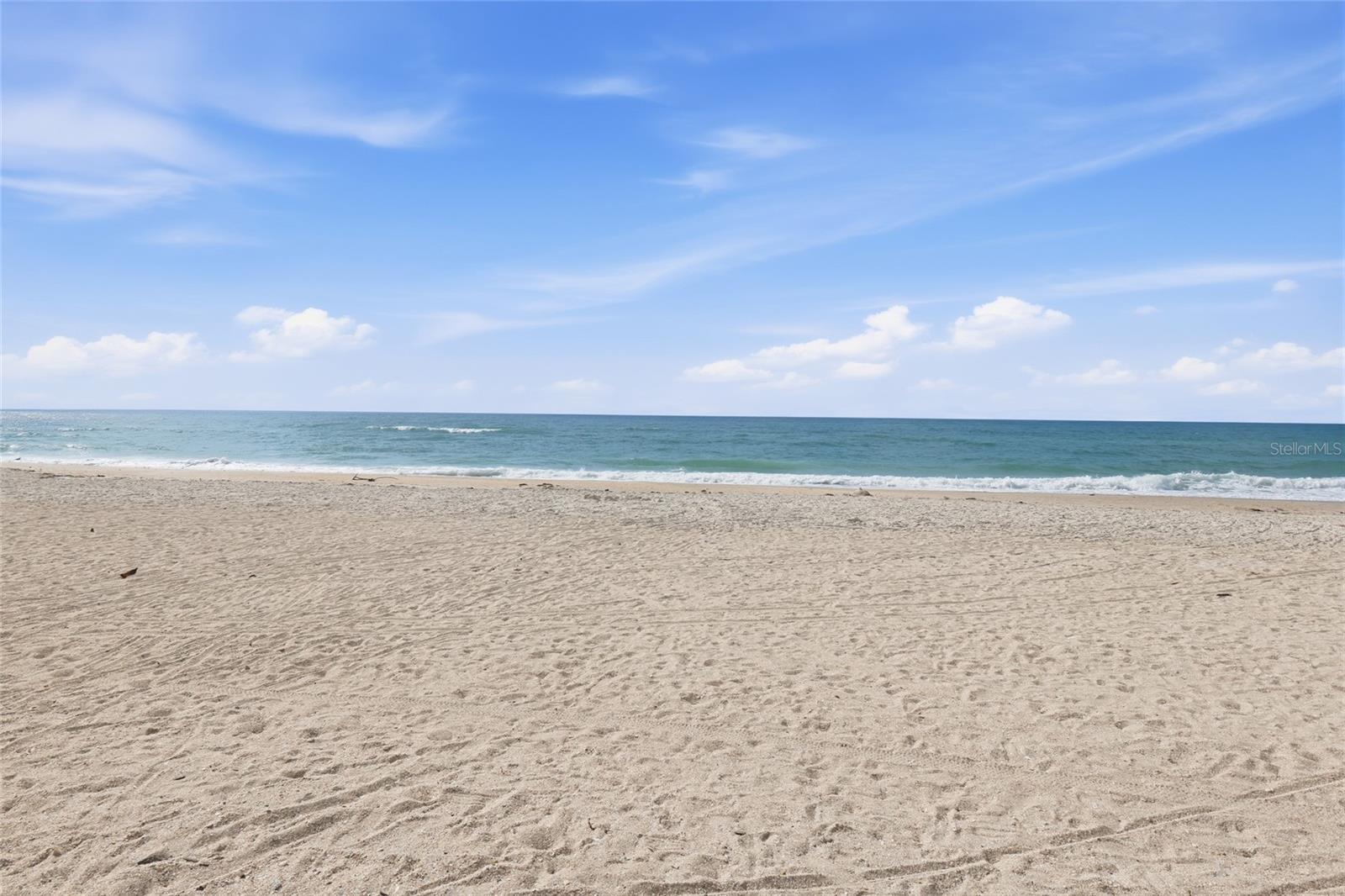 1750 BENJAMIN FRANKLIN DR #9B, SARASOTA, FL — photo 35