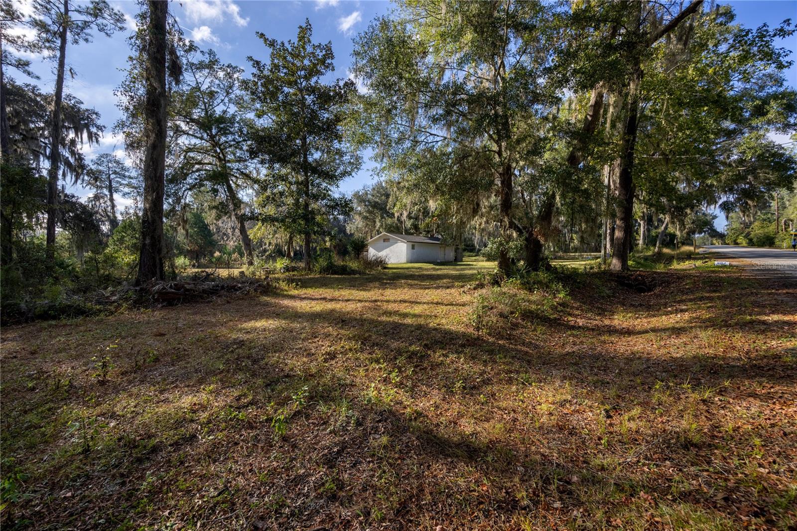560 NW 39TH RD, GAINESVILLE, FL — photo 2
