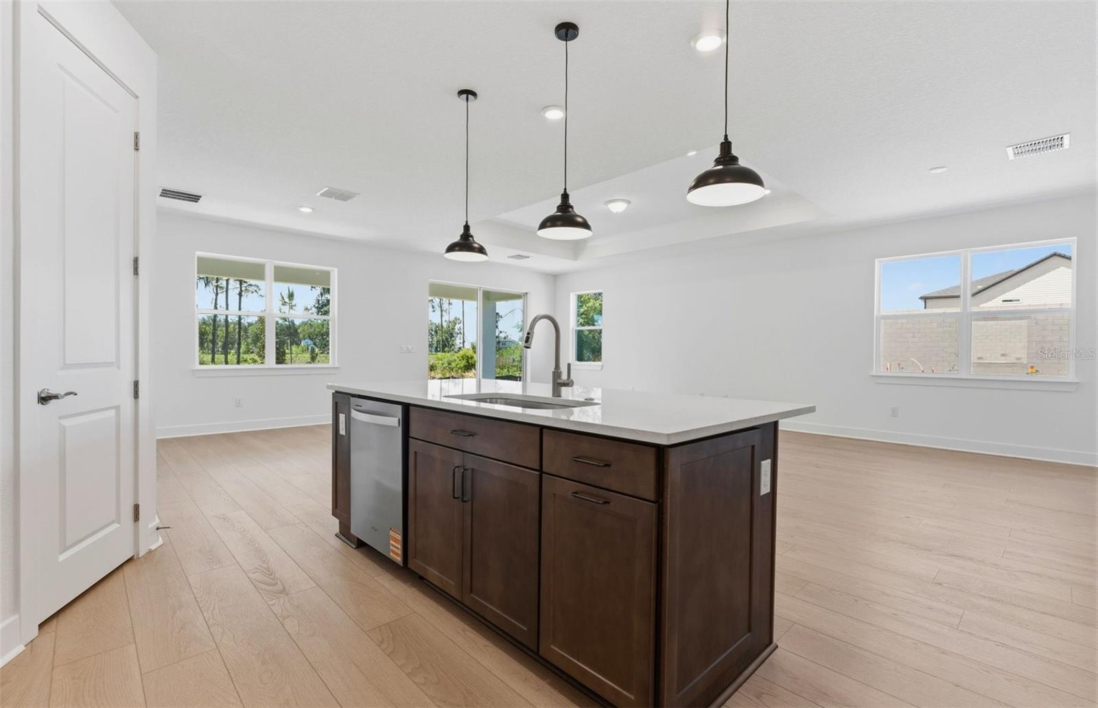 1662 SHIELDS PT, ZEPHYRHILLS, FL — photo 5