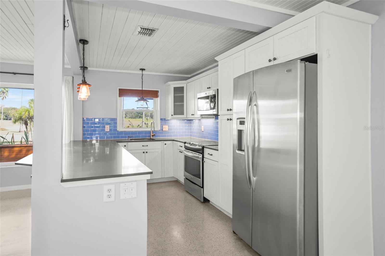 951 GREENWAY AVE, DUNEDIN, FL — photo 9