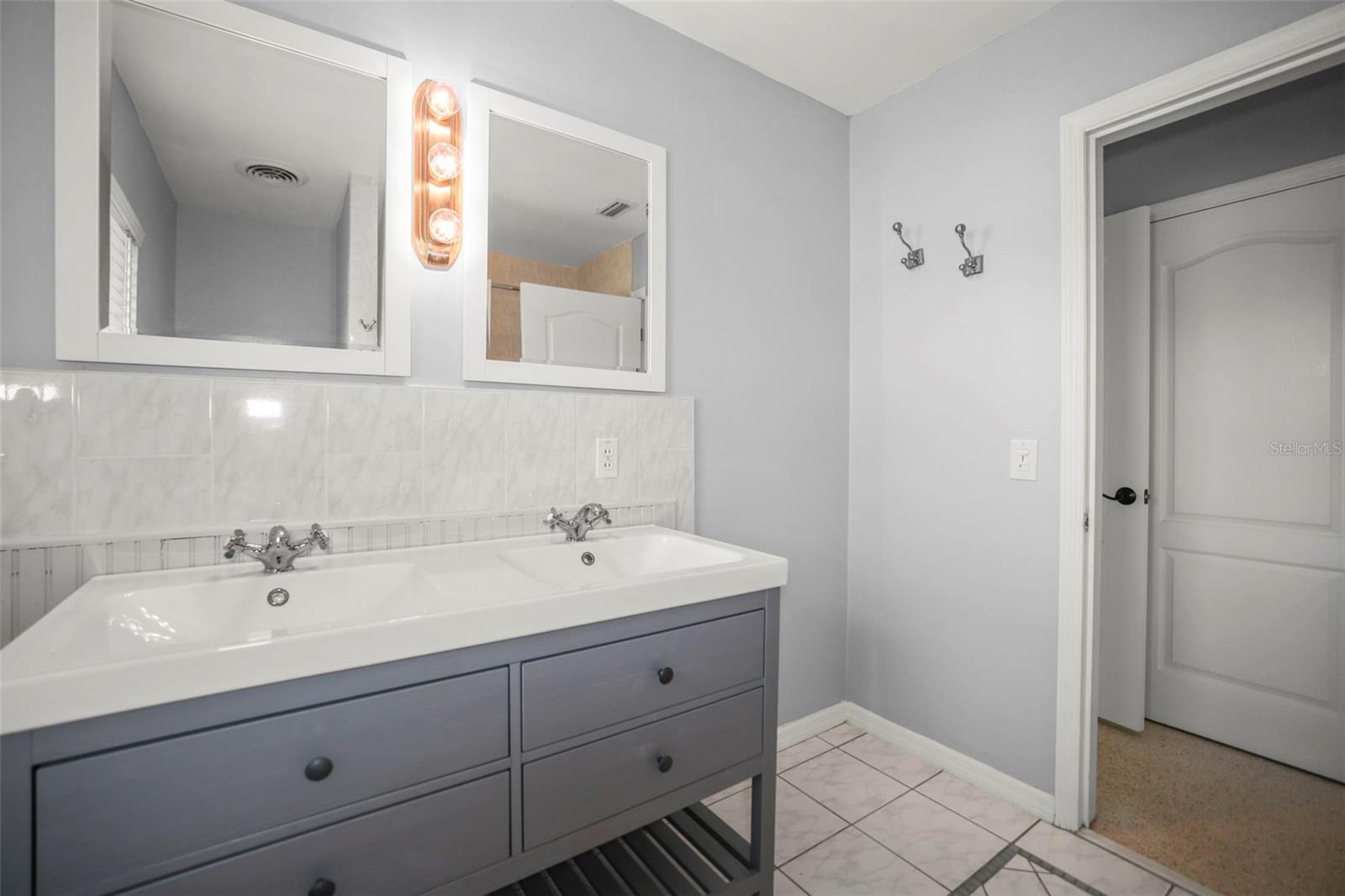 951 GREENWAY AVE, DUNEDIN, FL — photo 19