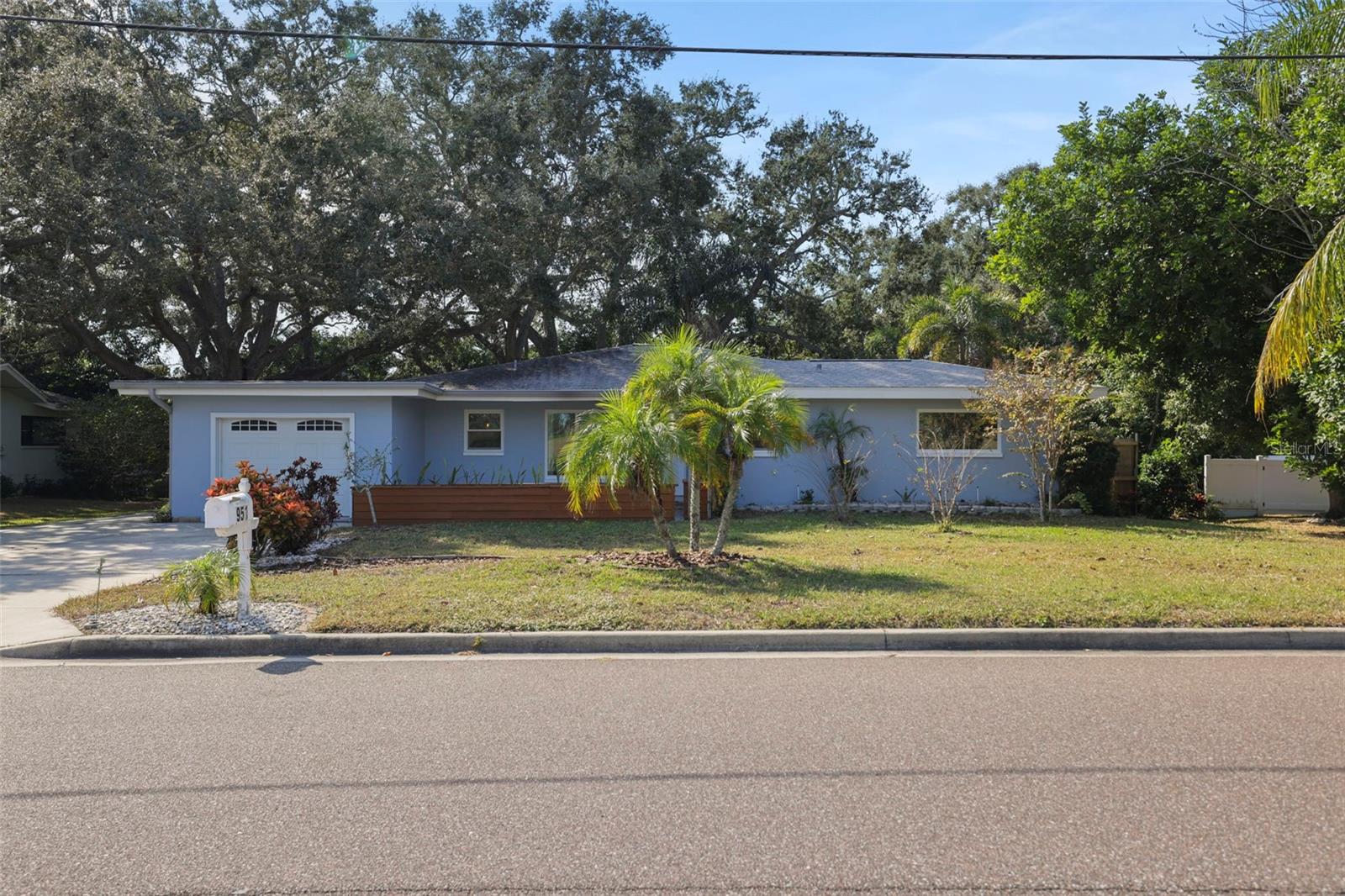 951 GREENWAY AVE, DUNEDIN, FL