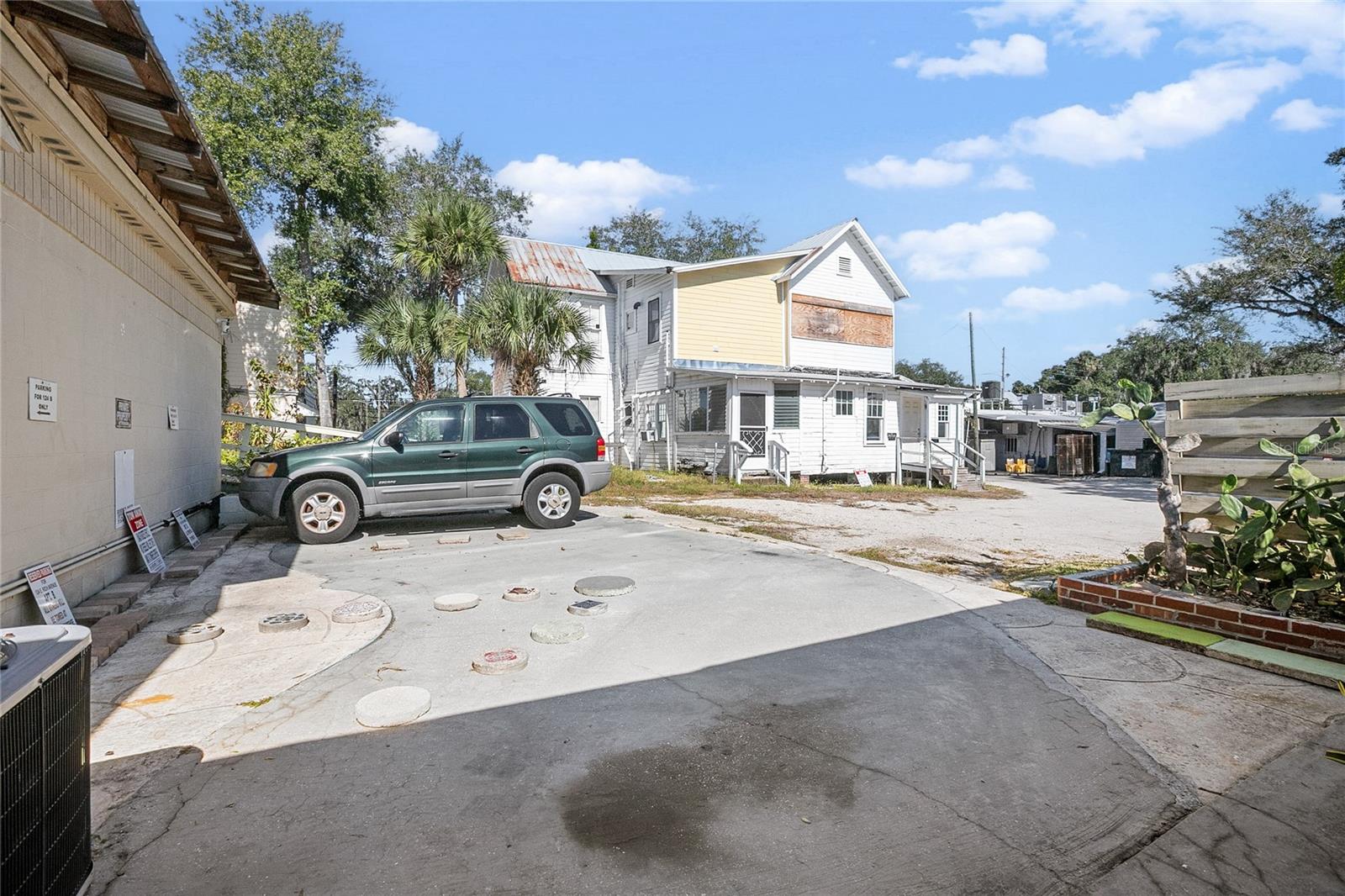 128 E RICH AVE, DELAND, FL — photo 62