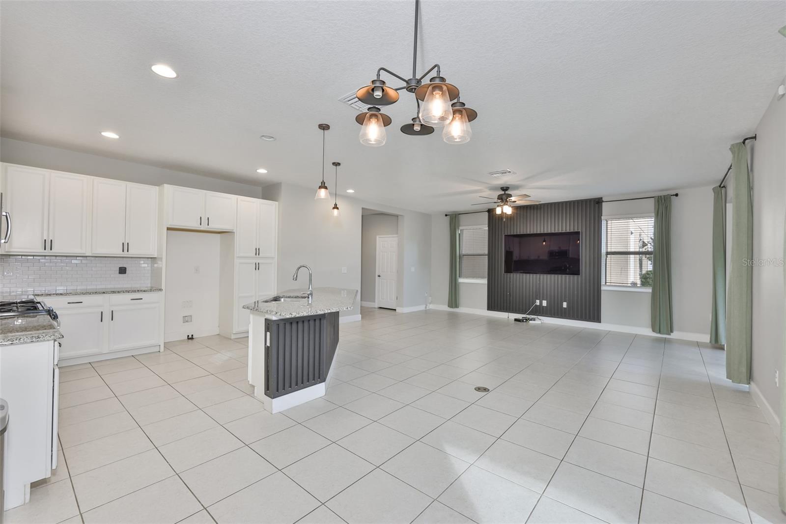 6207 VOYAGERS PL, APOLLO BEACH, FL — photo 9