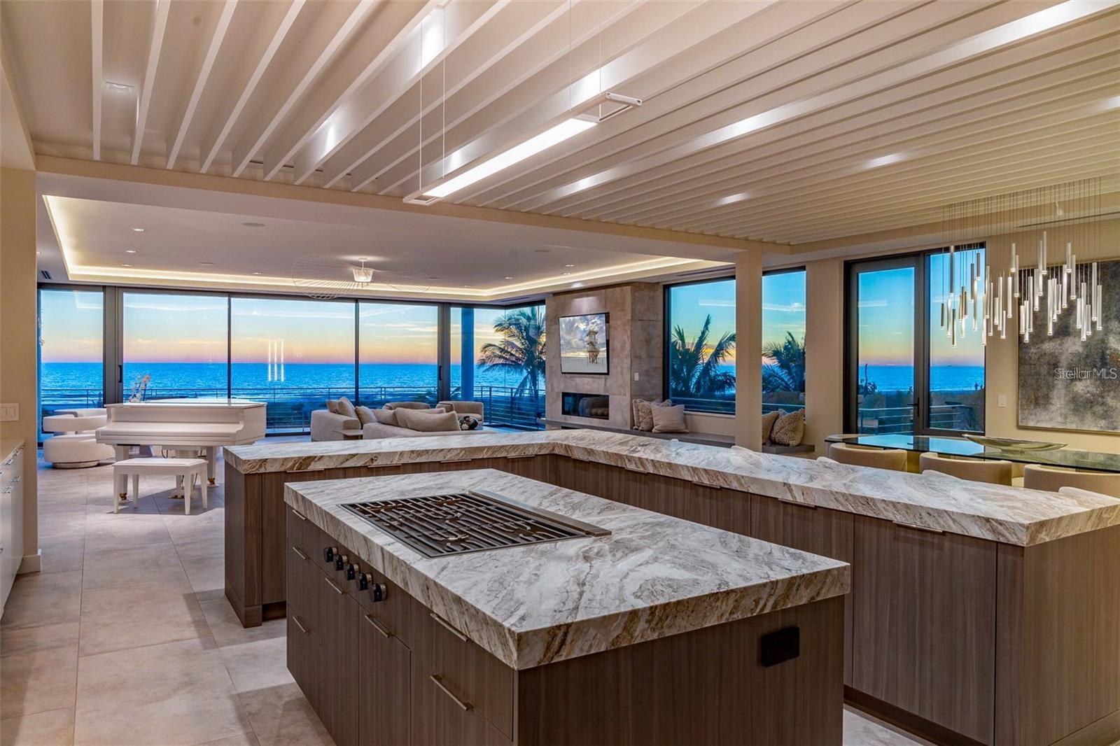 104 SUNSET LN, HOLMES BEACH, FL — photo 11