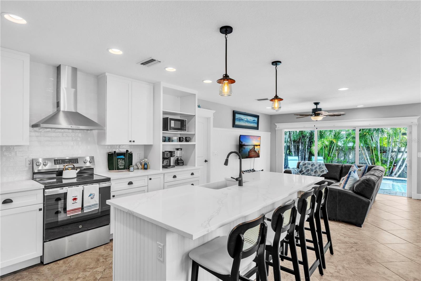 302 67TH ST, HOLMES BEACH, FL — photo 4