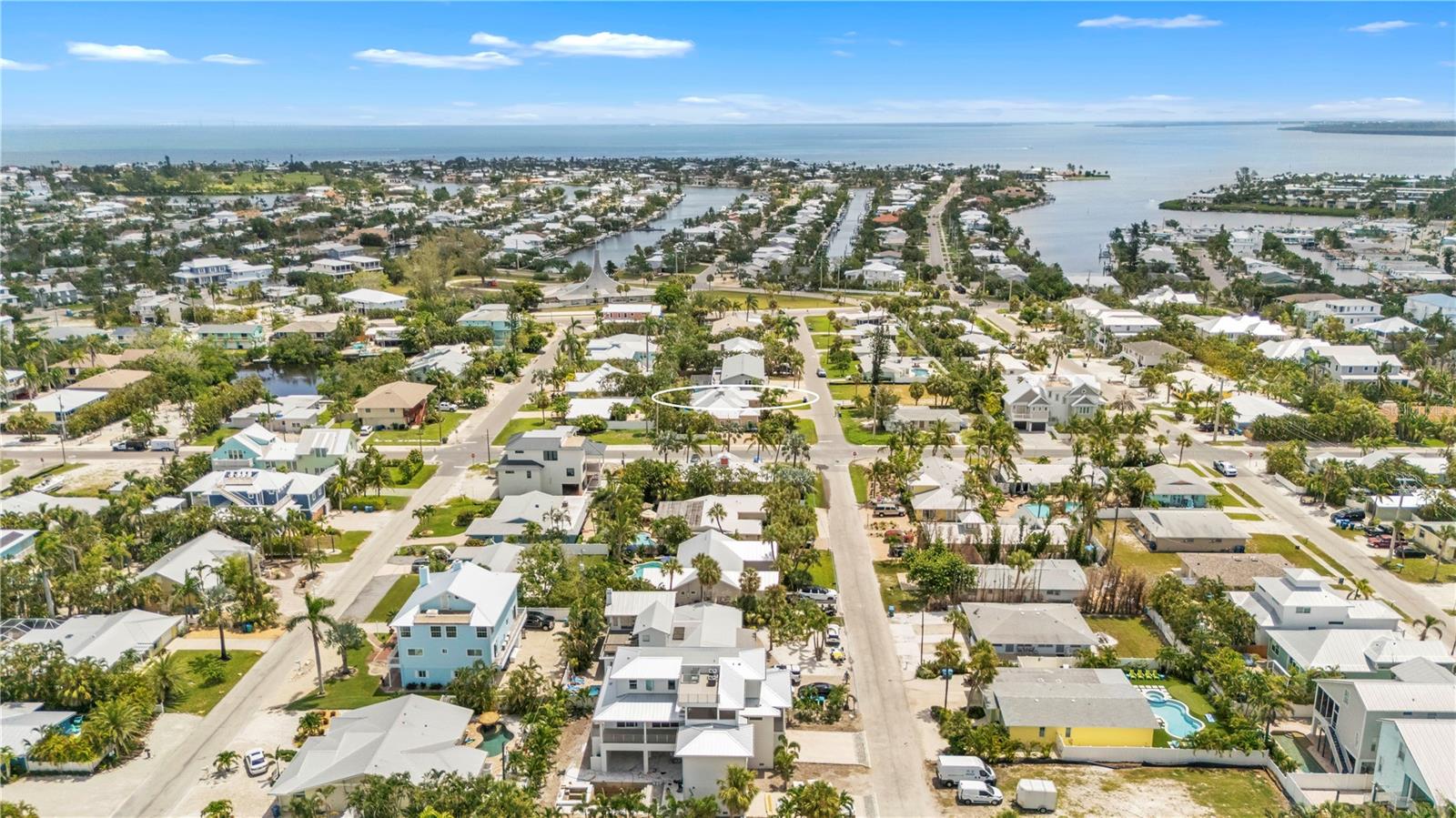 302 67TH ST, HOLMES BEACH, FL — photo 35