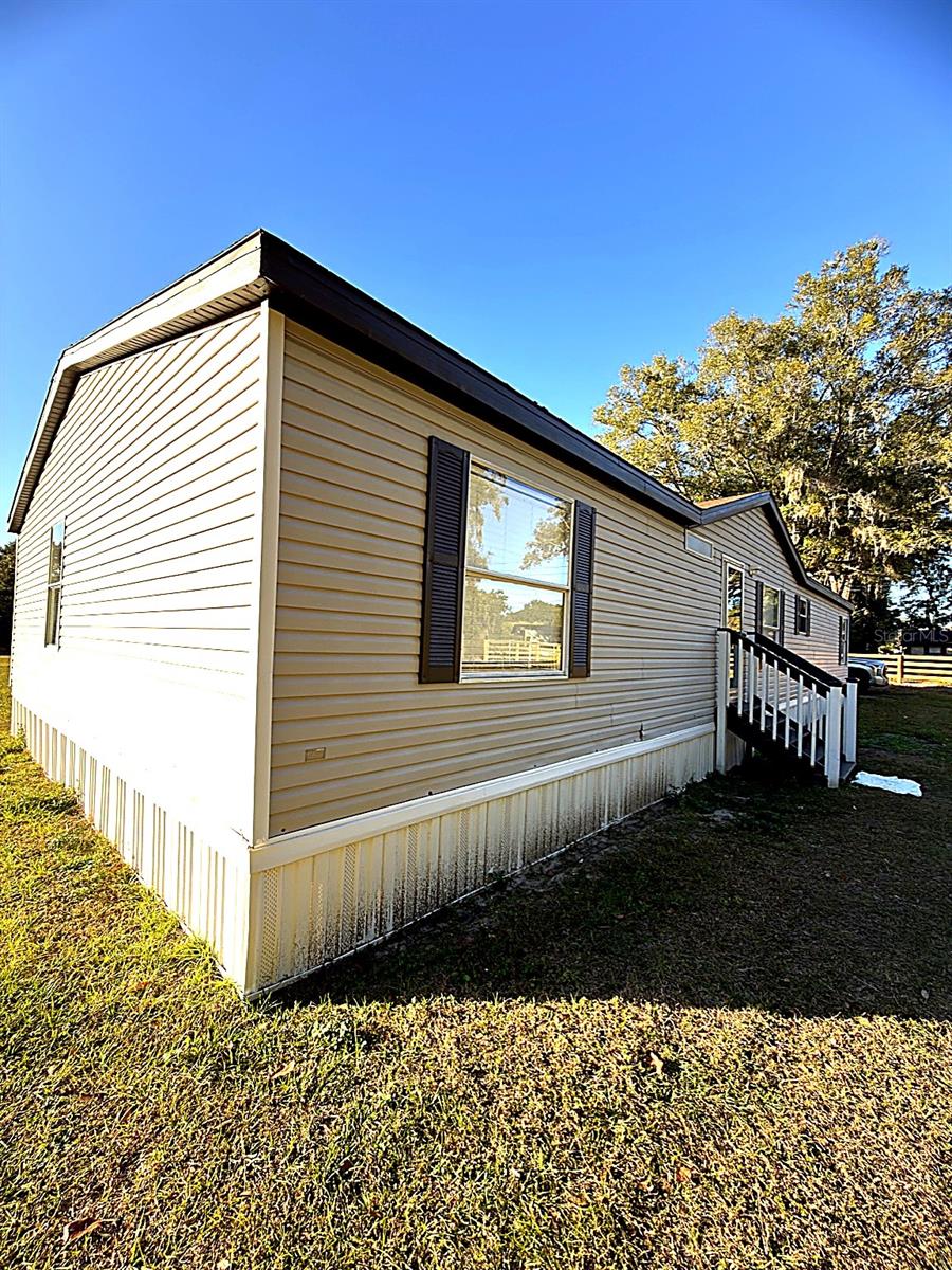 3700 W HIGHWAY 316, REDDICK, FL